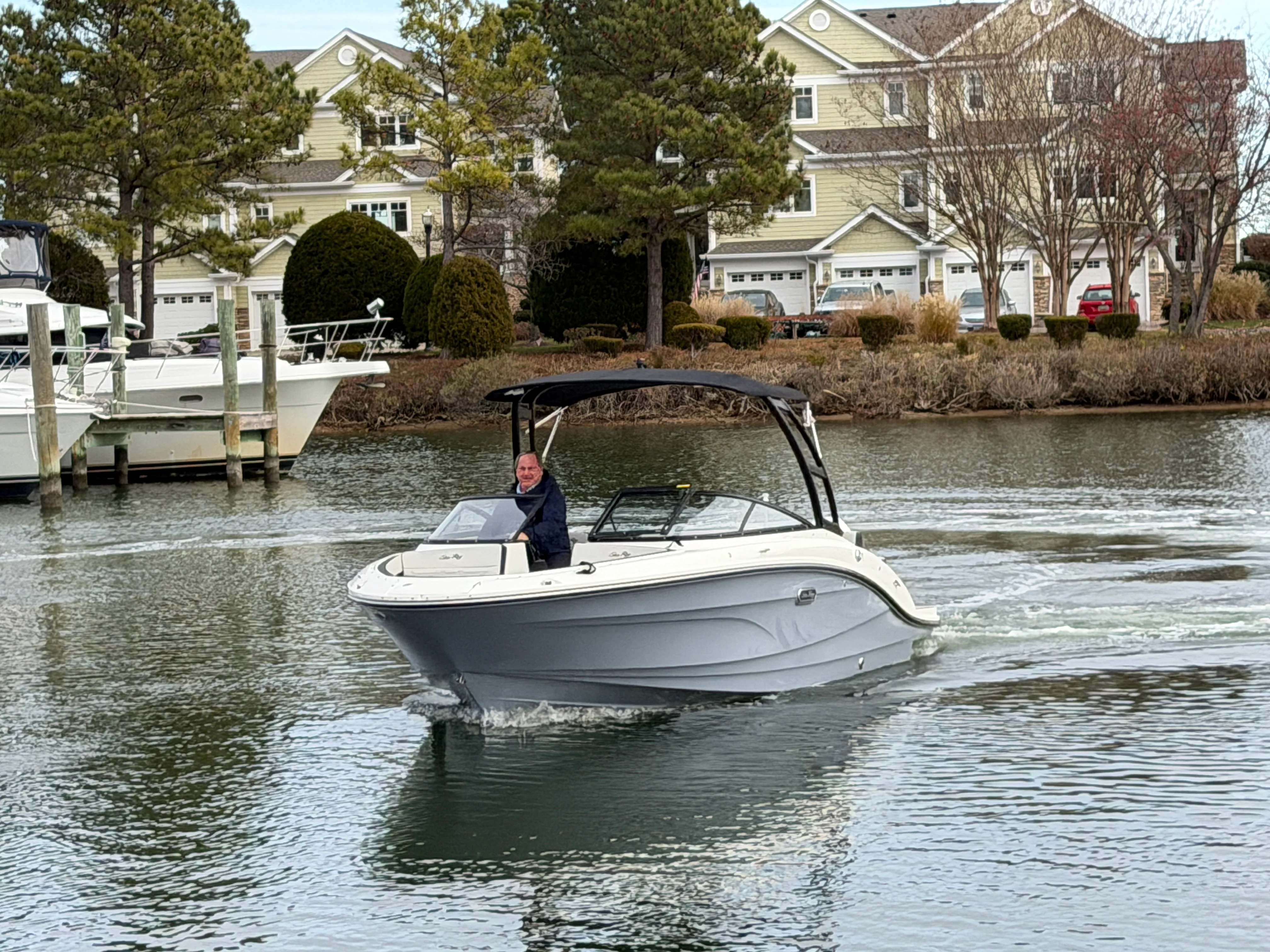 2026 Sea Ray SPX 210 Outboard Image Thumbnail #3