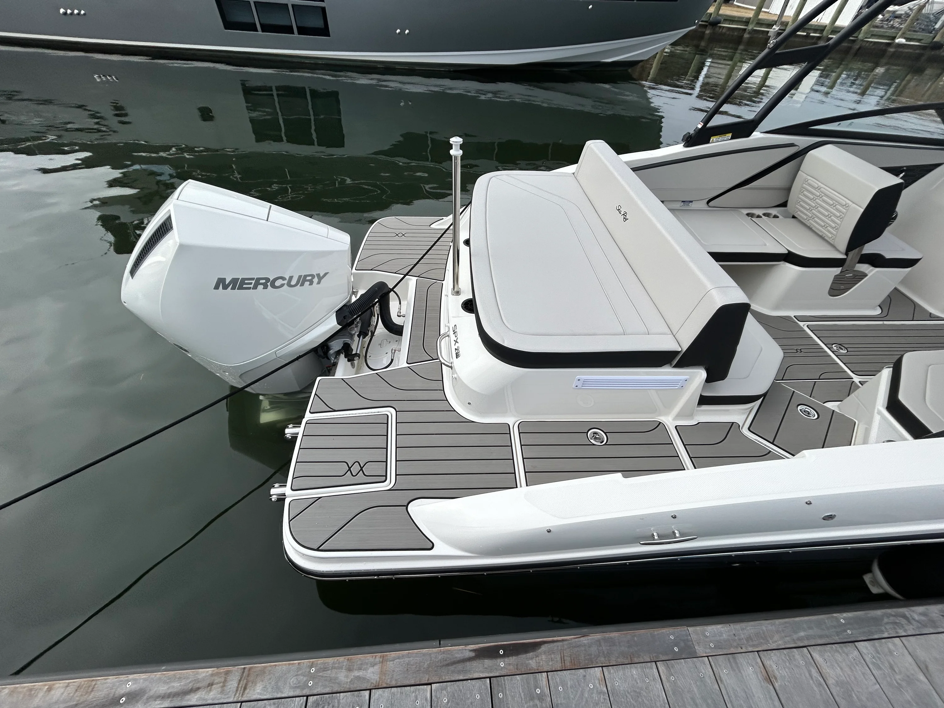 2026 Sea Ray SPX 210 Outboard Image Thumbnail #15