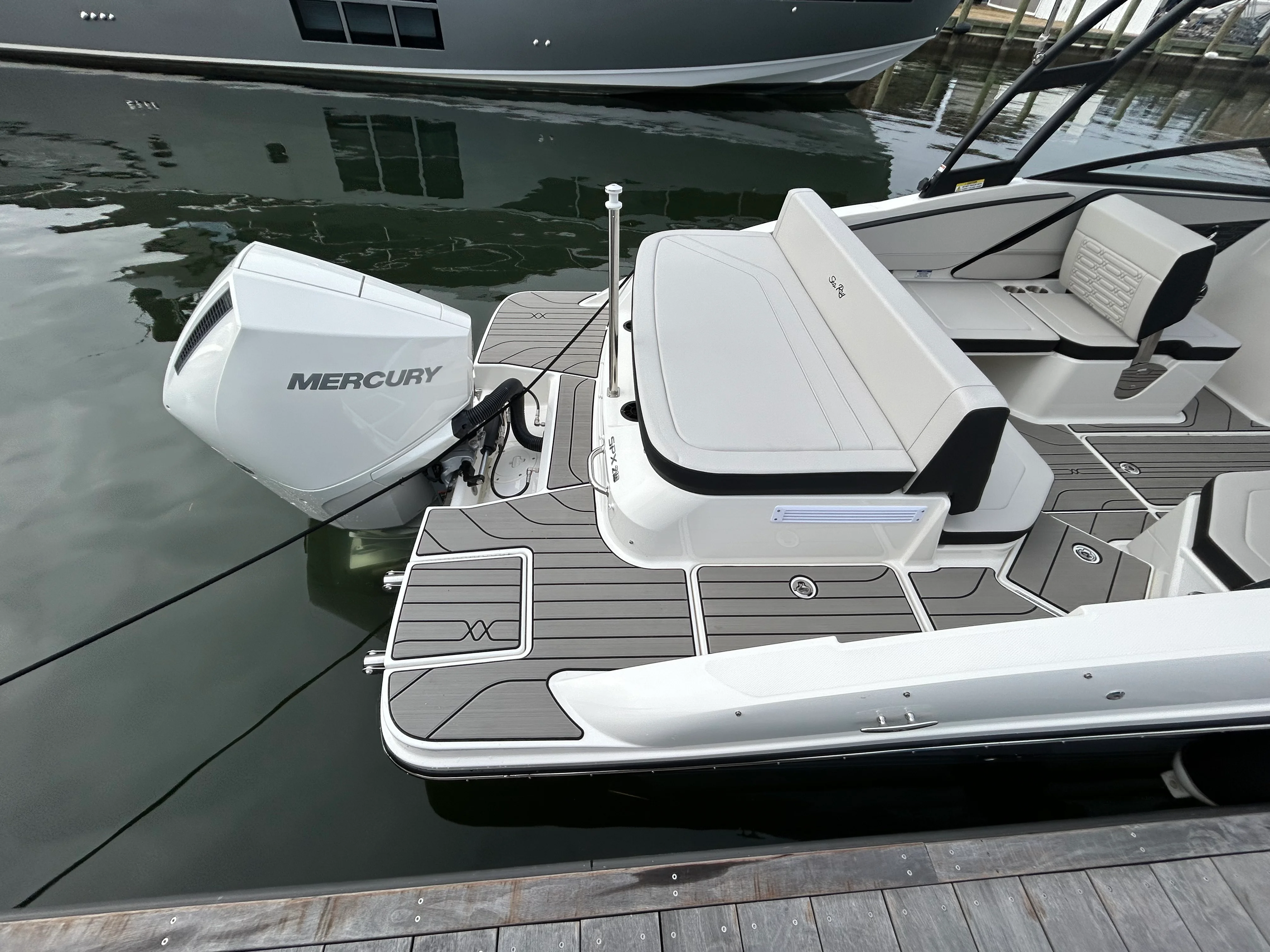 2026 Sea Ray SPX 210 Outboard Image Thumbnail #15