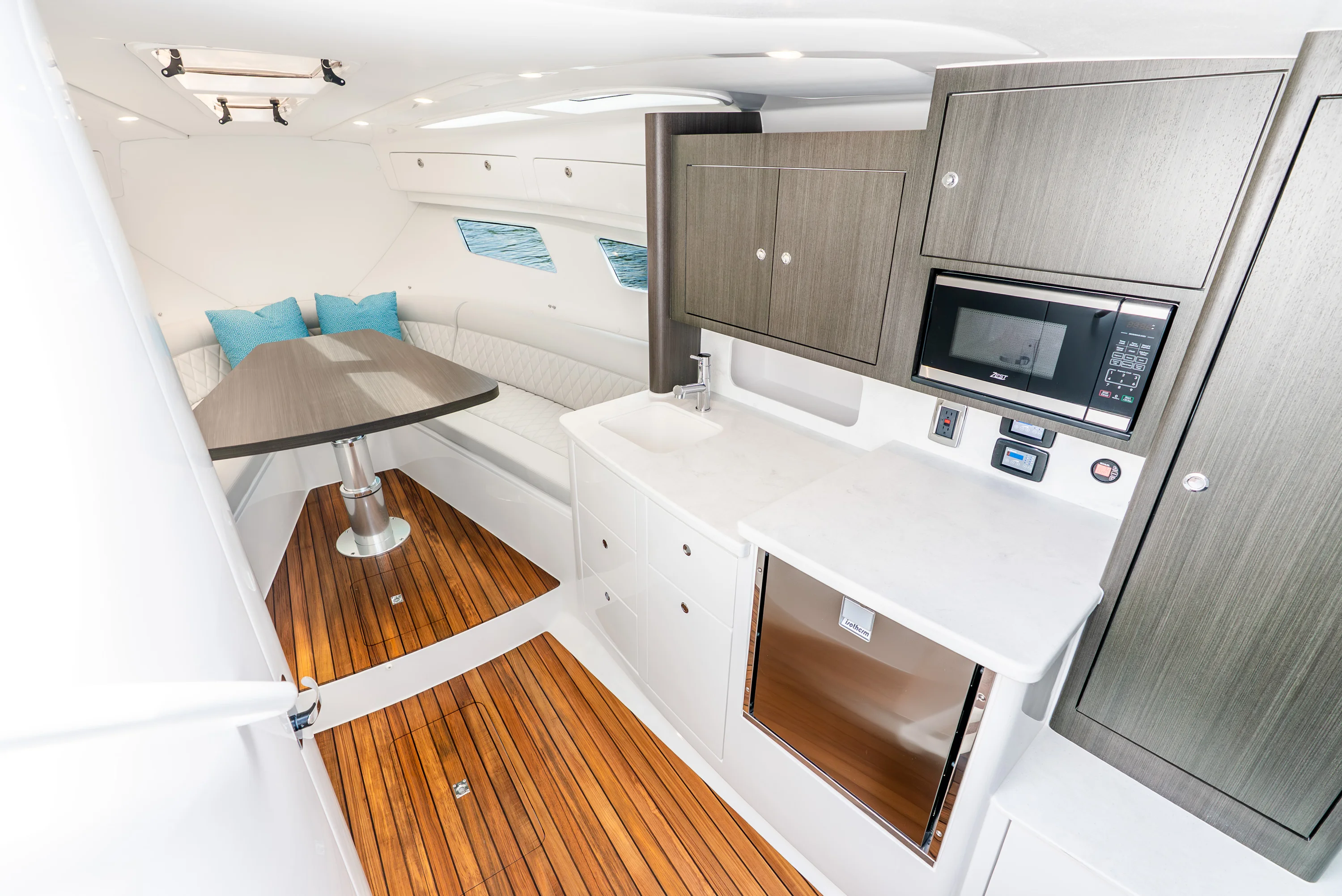 2026 Intrepid 41 Valor Image Thumbnail #16