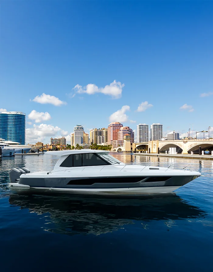 2025 Intrepid 50 Evolution