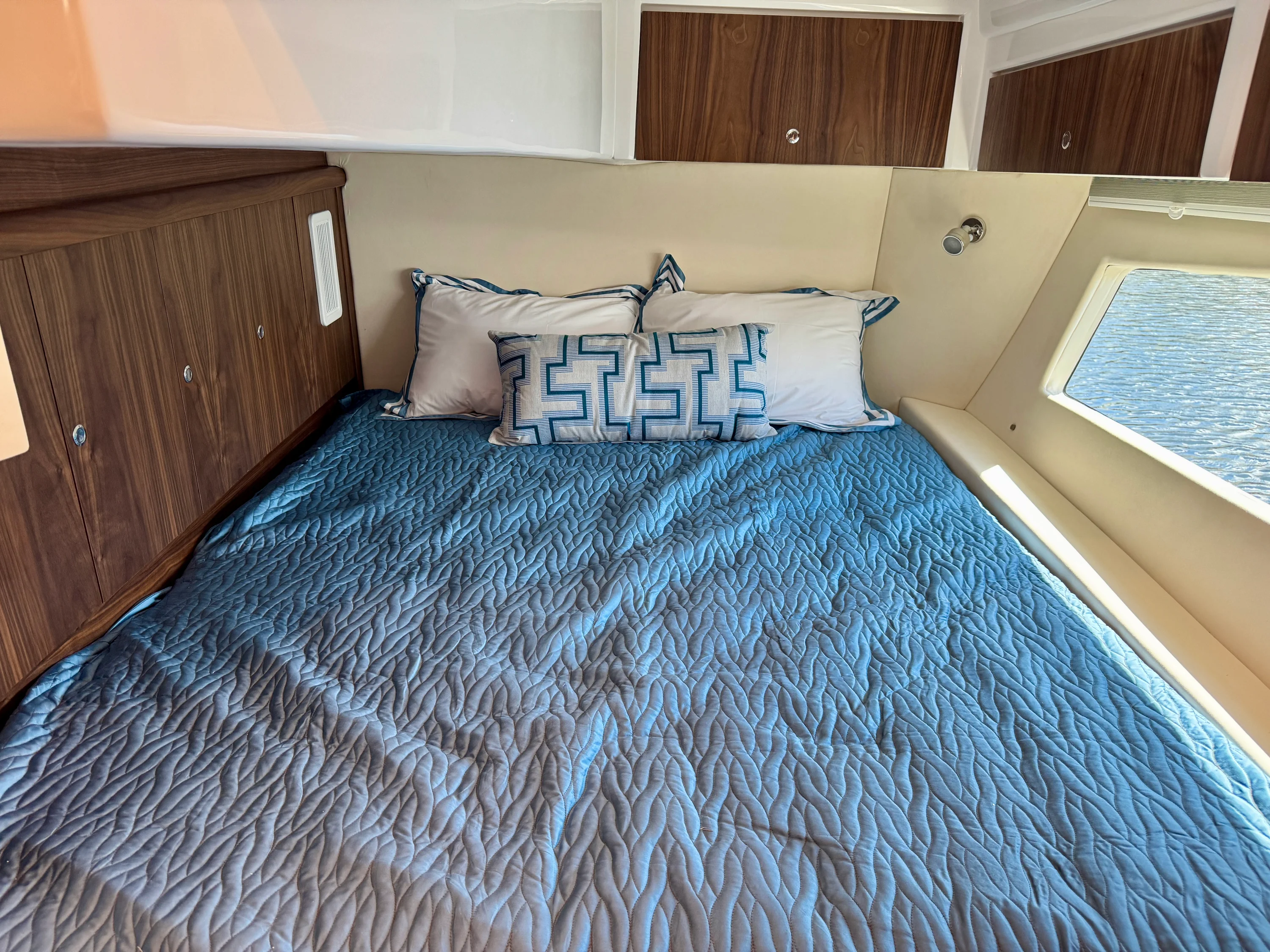 2025 Intrepid 50 Evolution Image Thumbnail #20