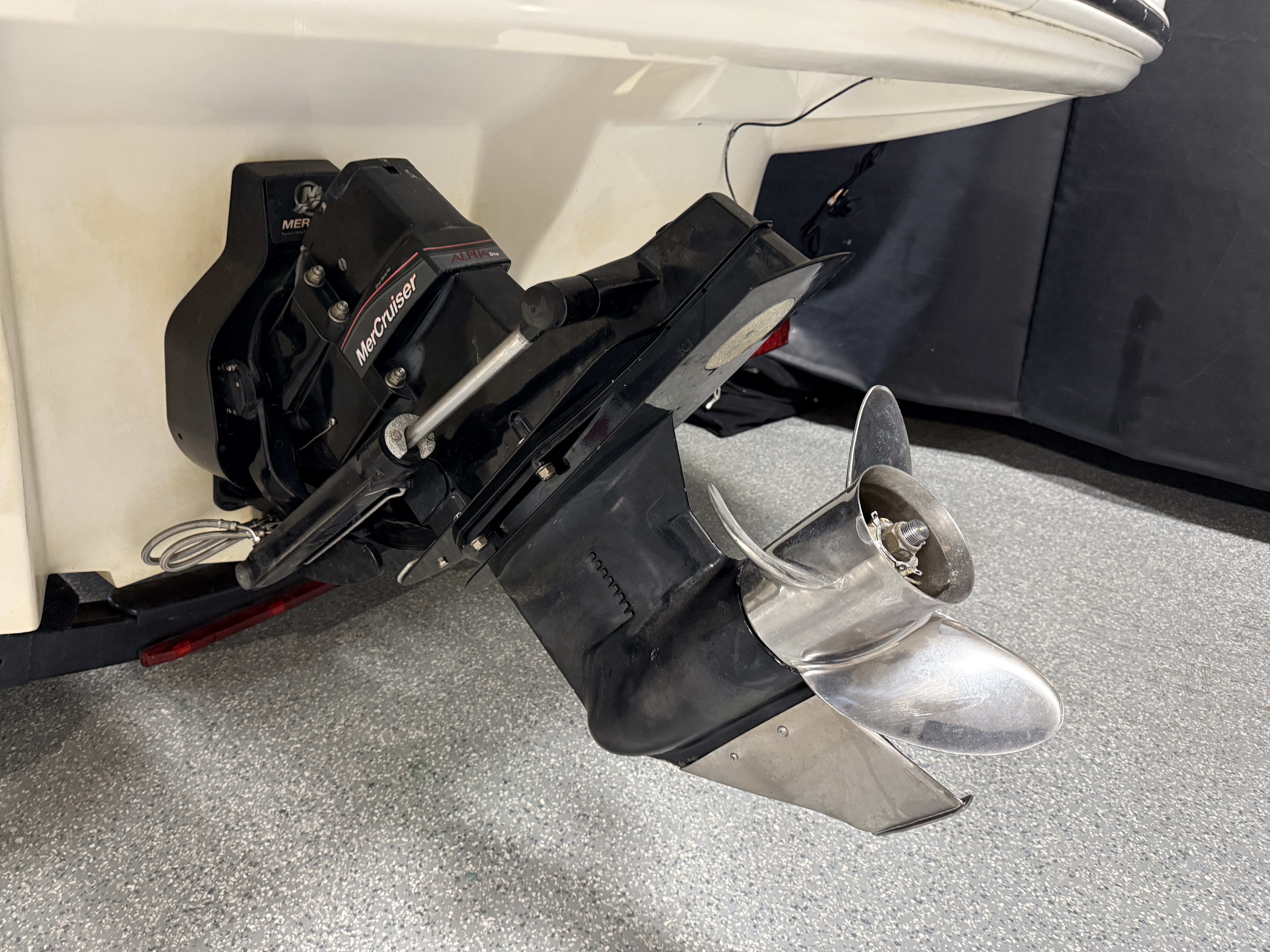 2011 Sea Ray SUNDECK 200 Image Thumbnail #11