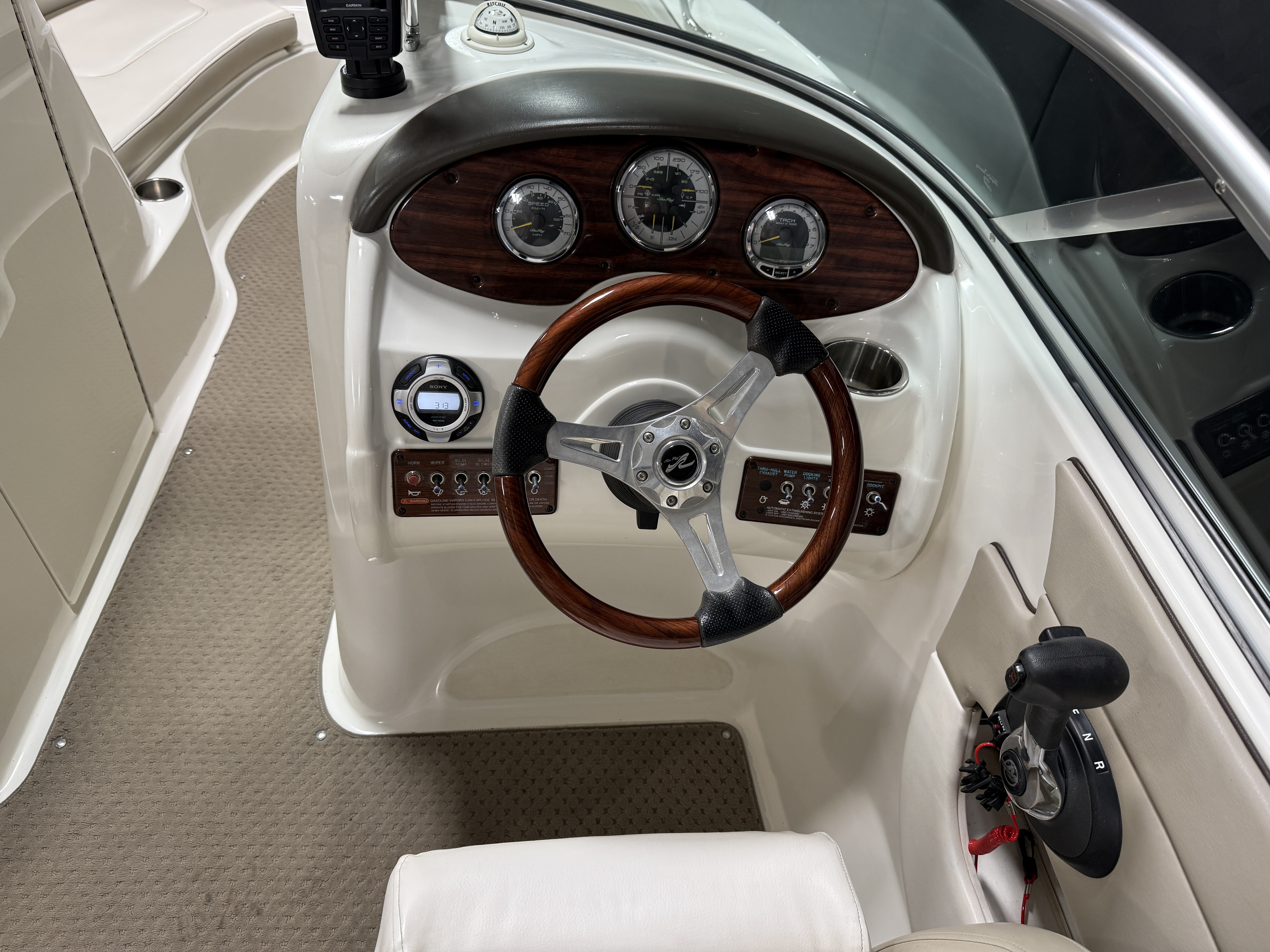 2011 Sea Ray SUNDECK 200 Image Thumbnail #41