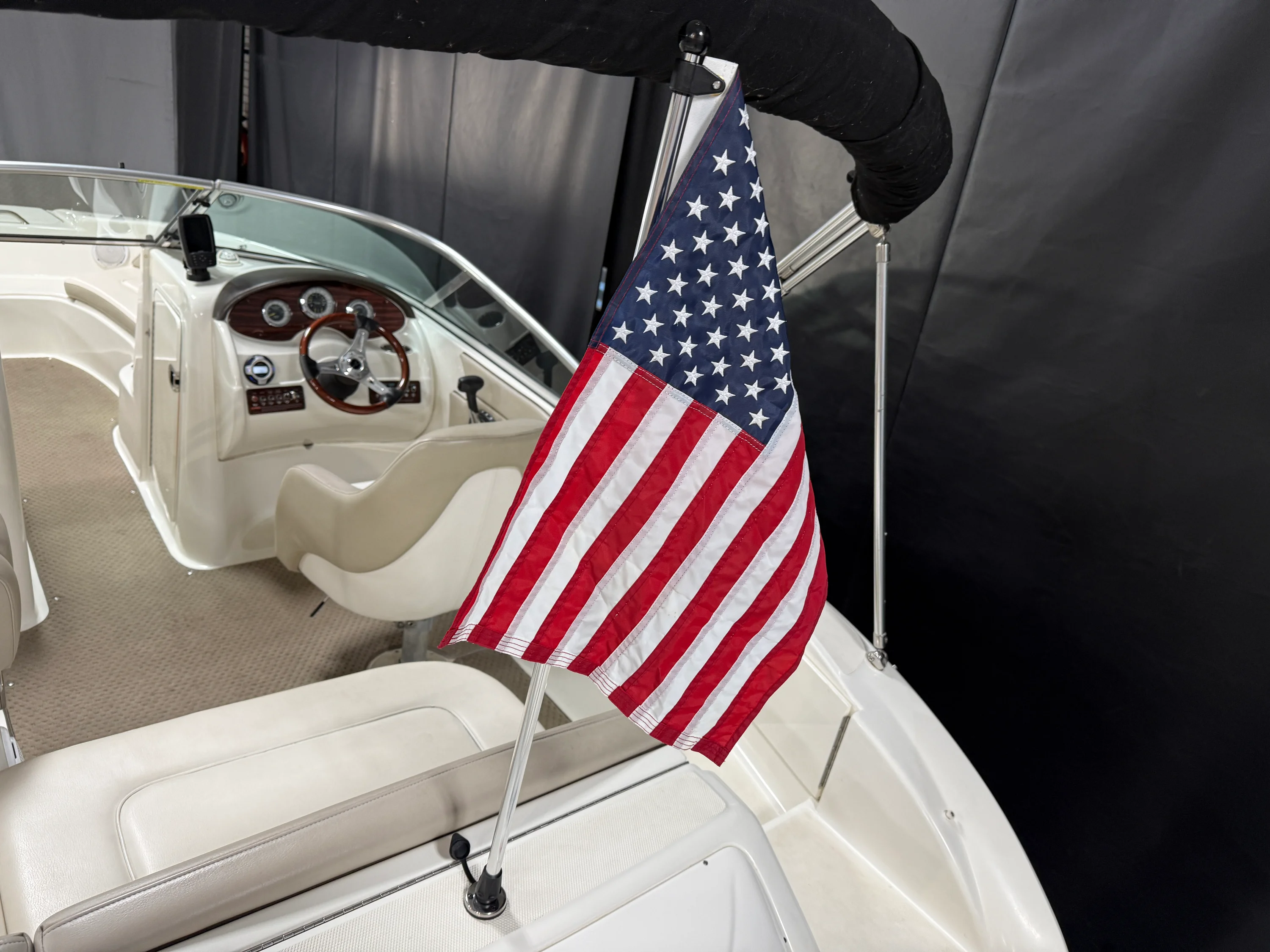 2011 Sea Ray SUNDECK 200 Image Thumbnail #16