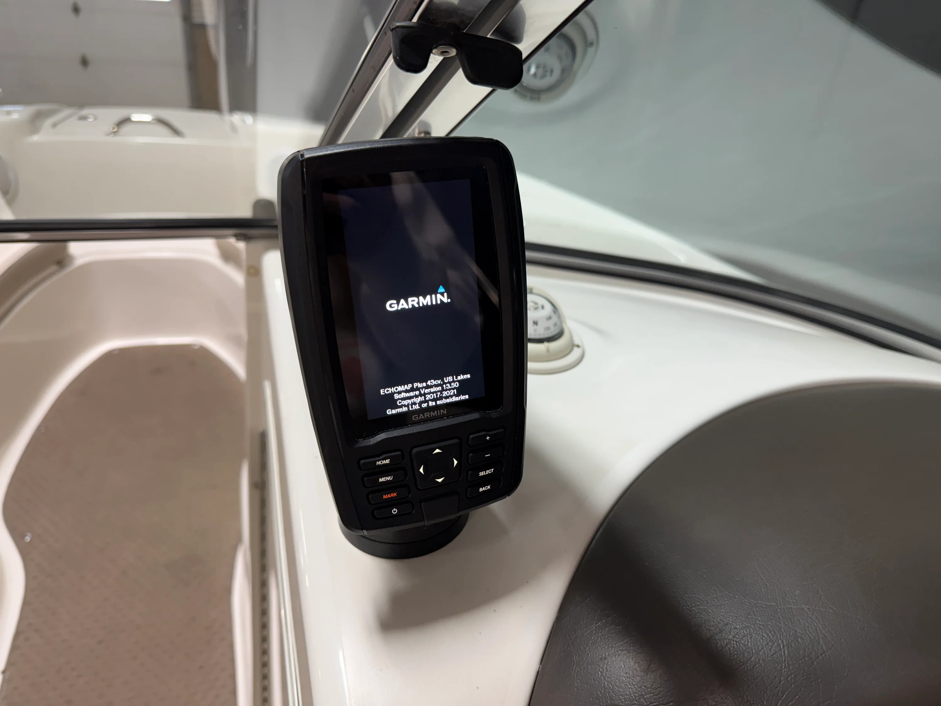 2011 Sea Ray SUNDECK 200 Image Thumbnail #54