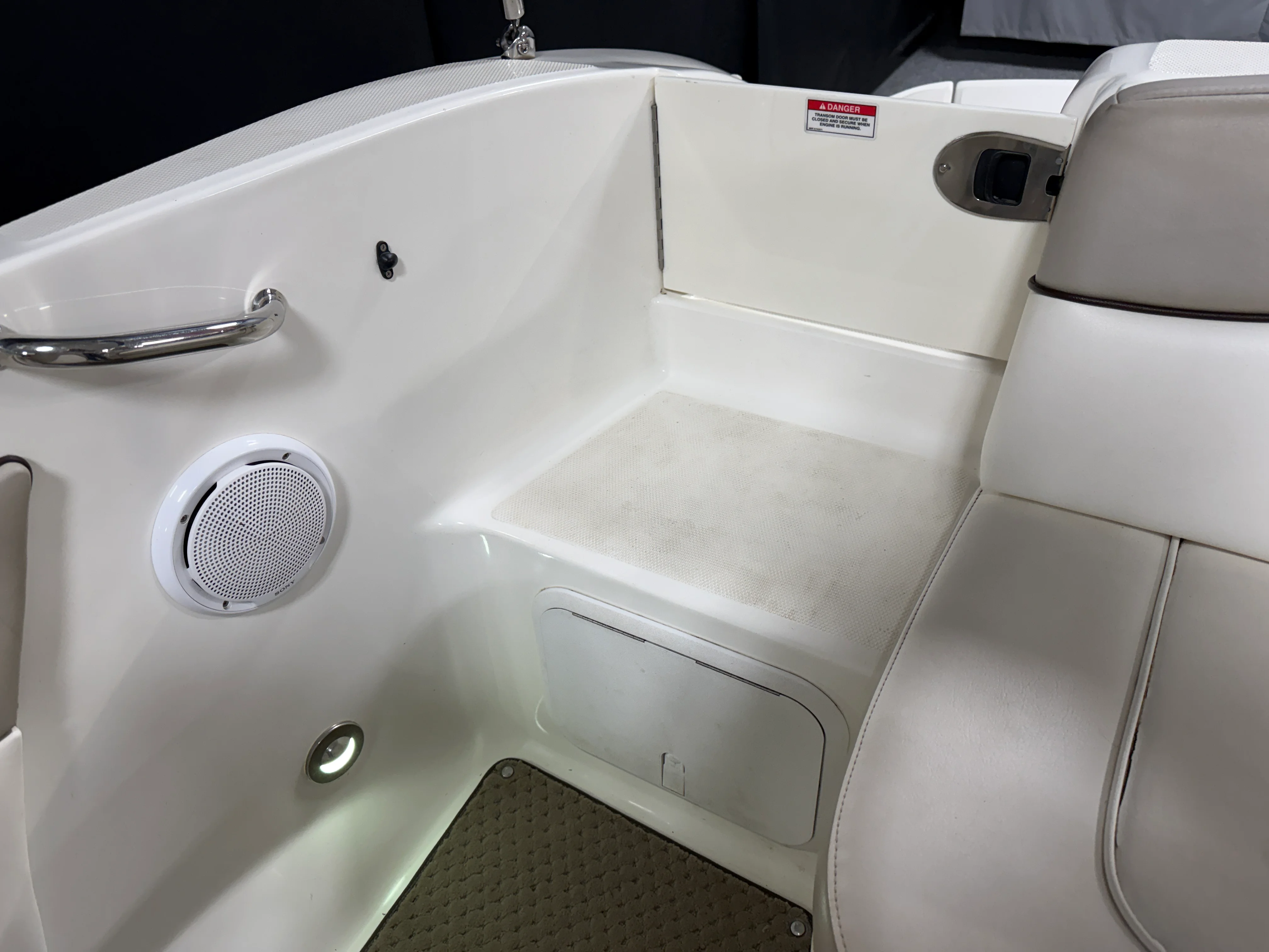 2011 Sea Ray SUNDECK 200 Image Thumbnail #19