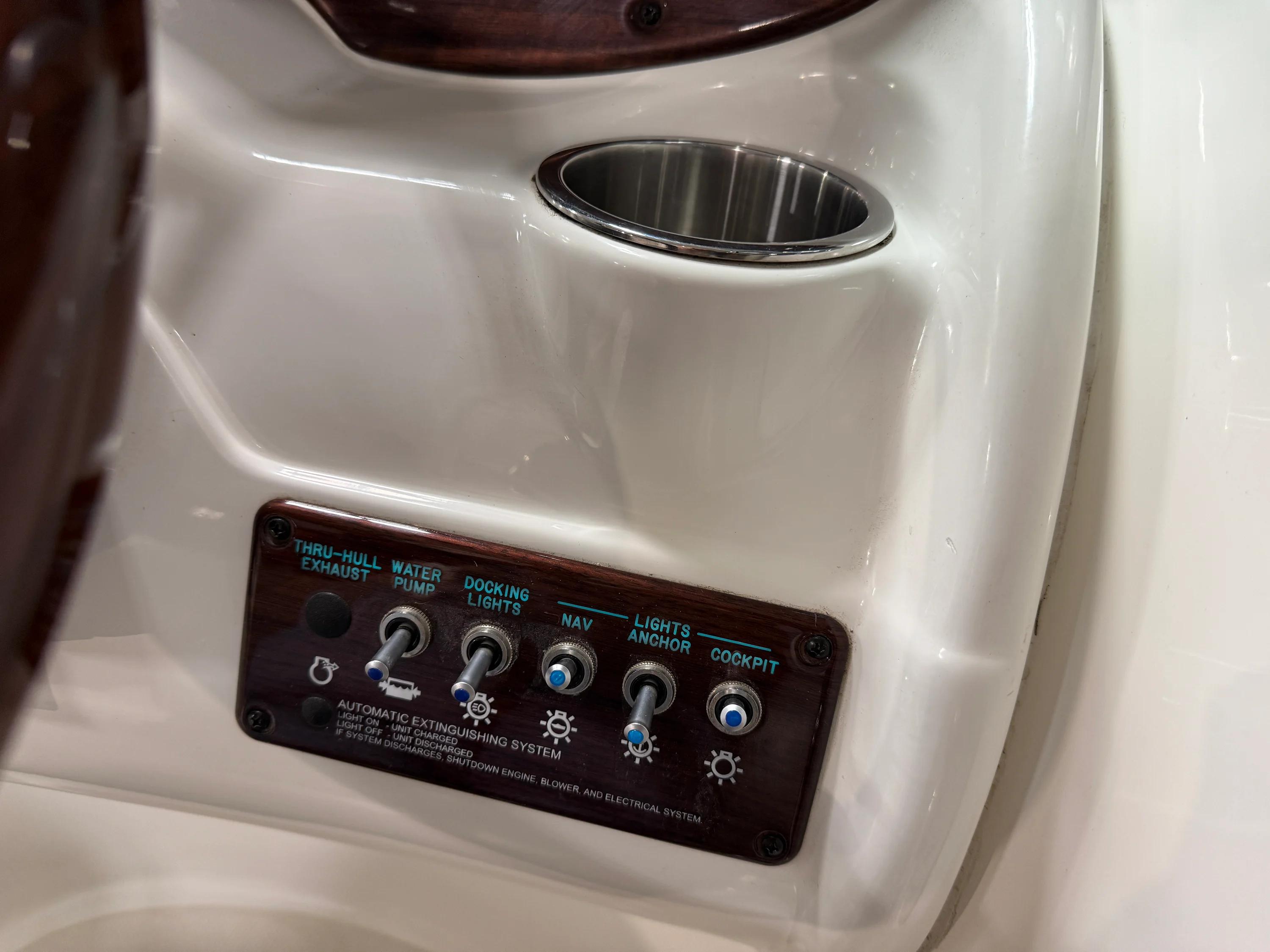 2011 Sea Ray SUNDECK 200 Image Thumbnail #47