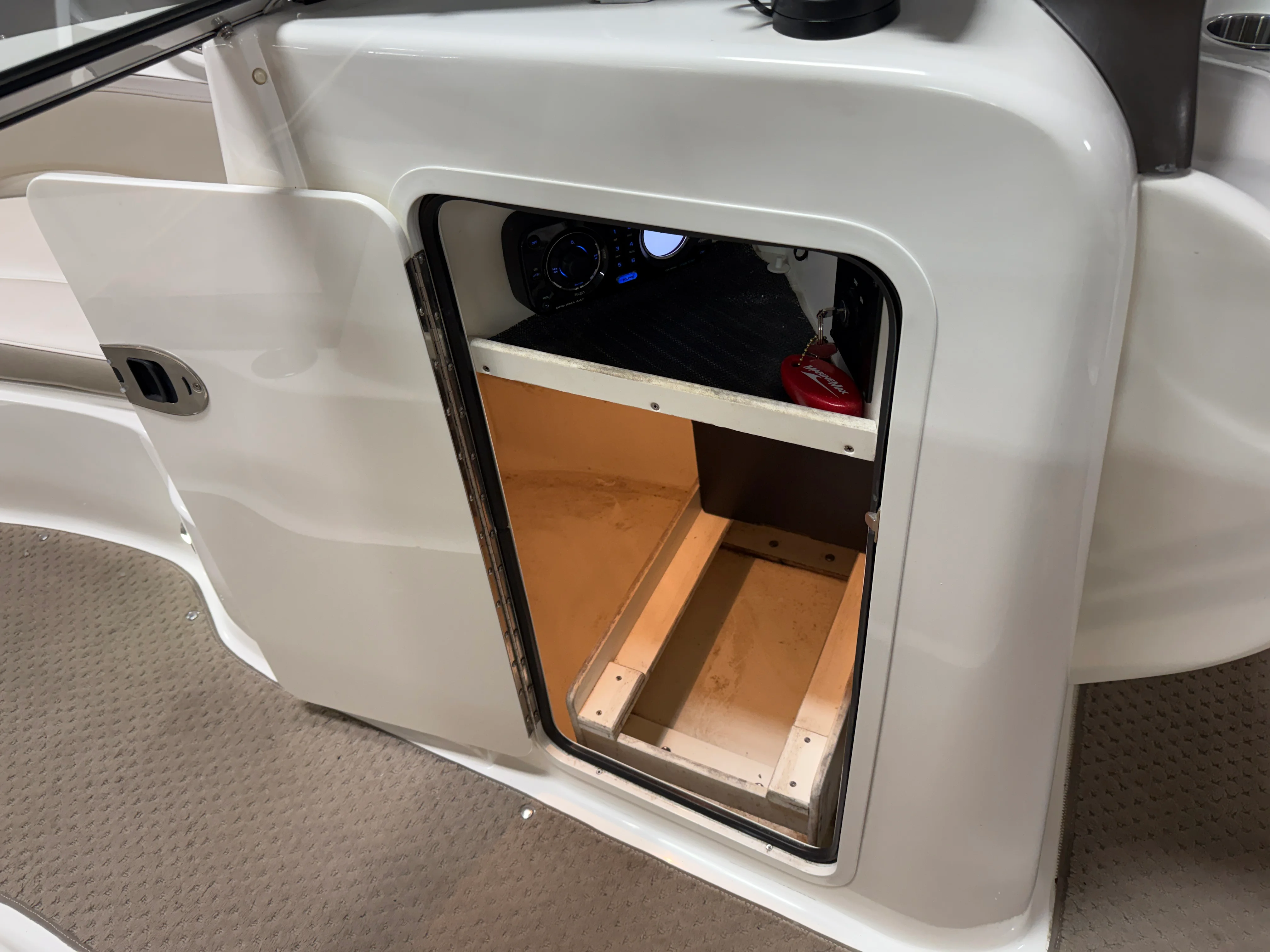 2011 Sea Ray SUNDECK 200 Image Thumbnail #37