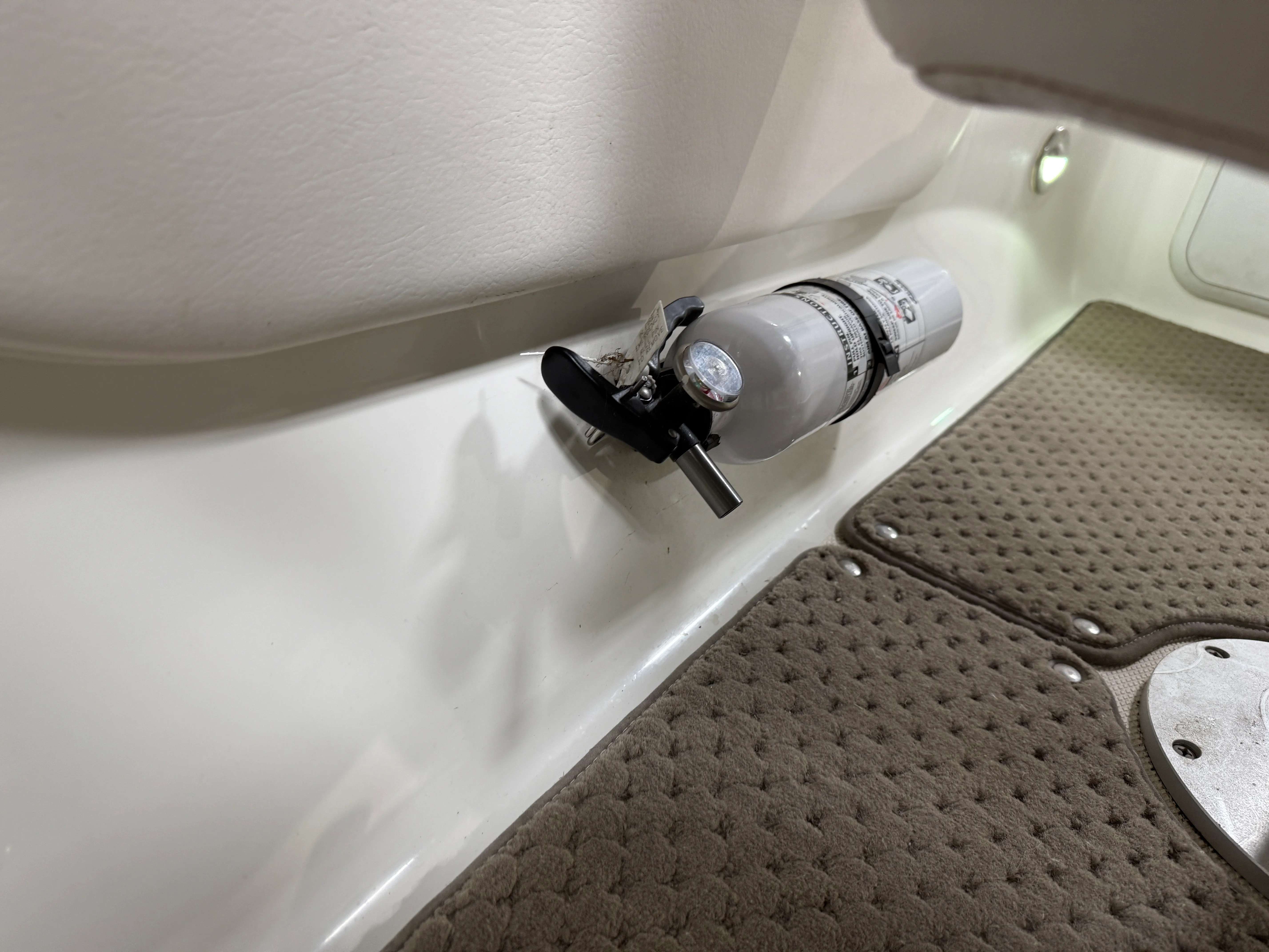 2011 Sea Ray SUNDECK 200 Image Thumbnail #51