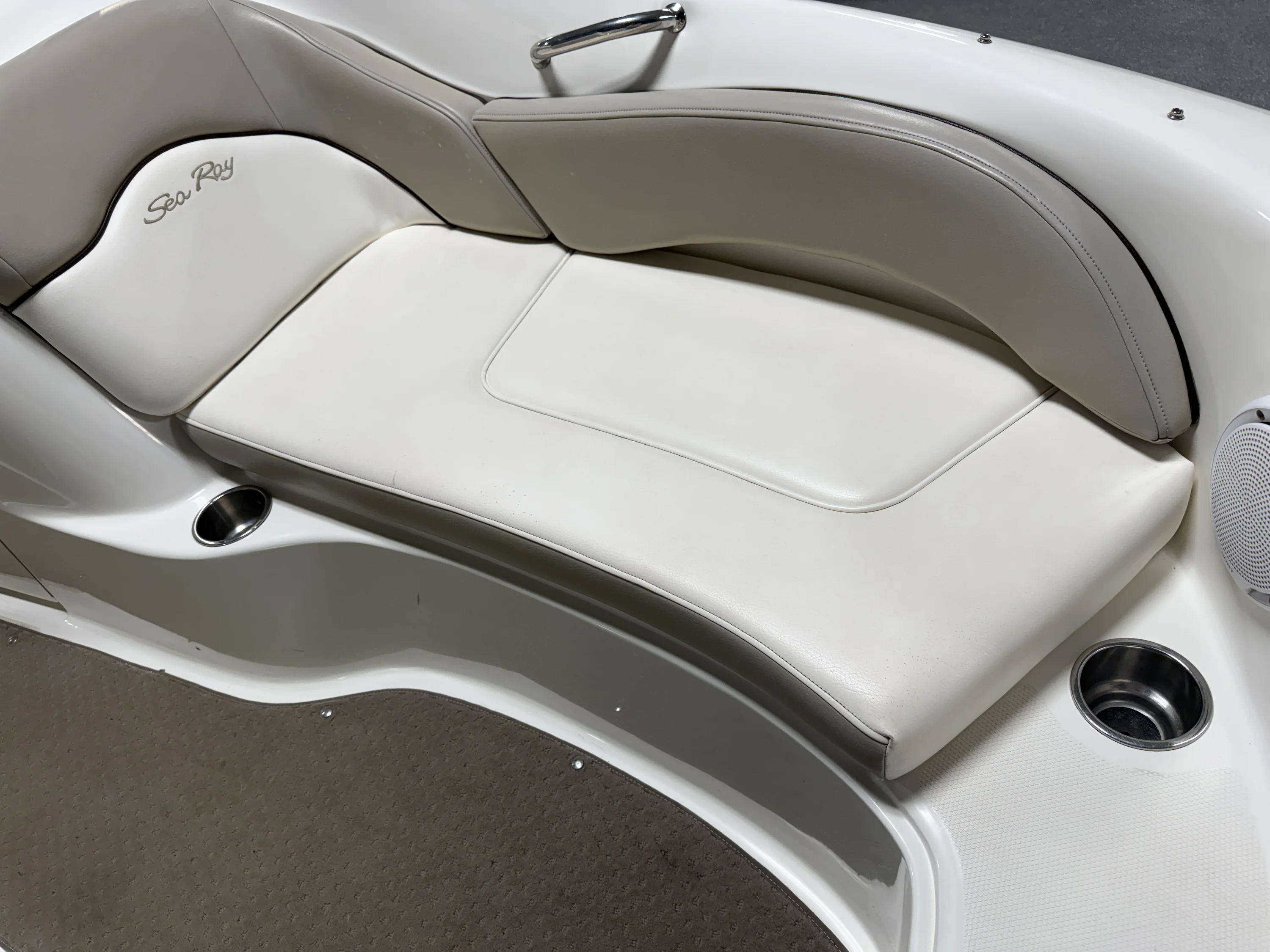 2011 Sea Ray SUNDECK 200 Image Thumbnail #56