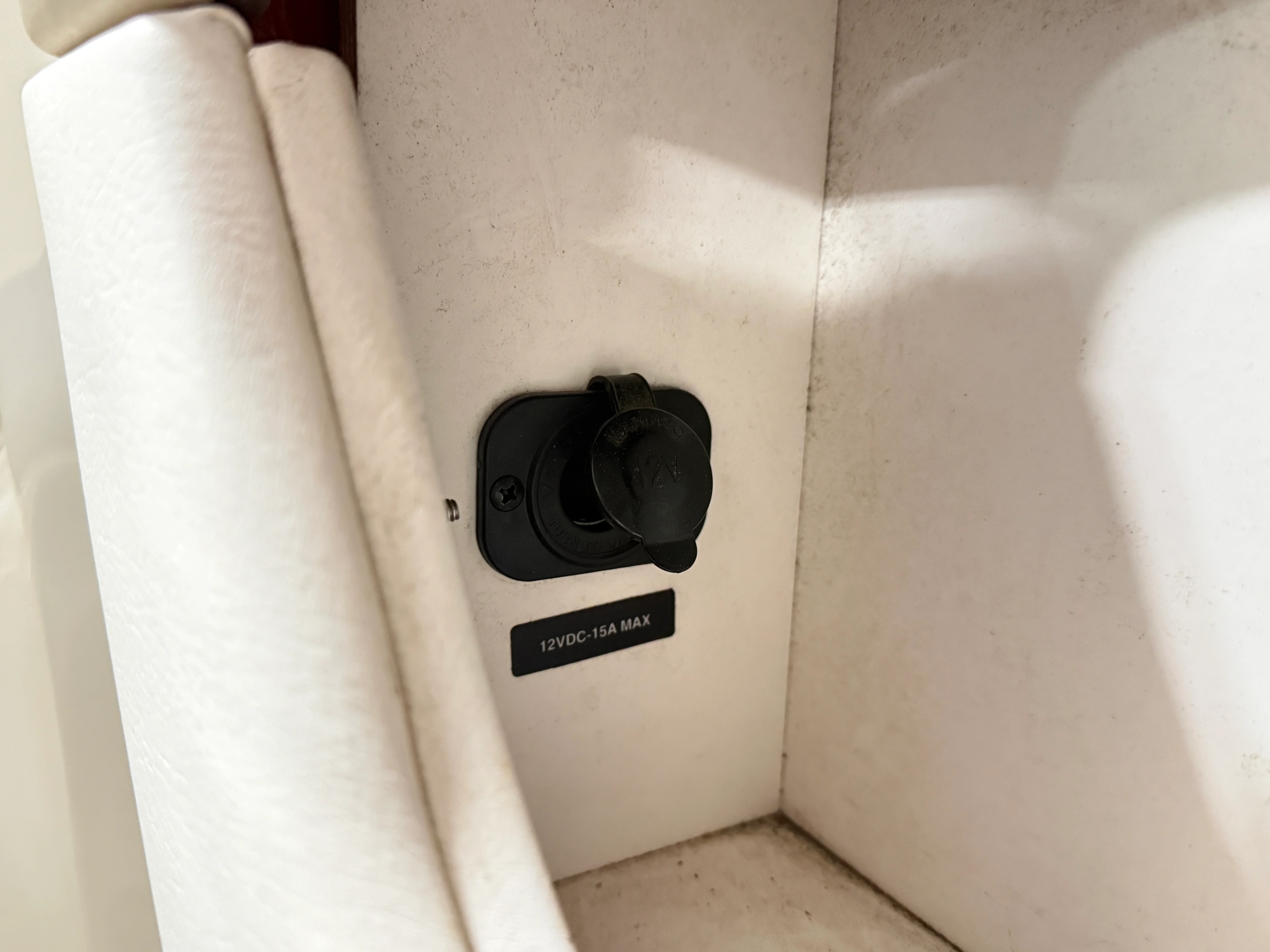 2011 Sea Ray SUNDECK 200 Image Thumbnail #50