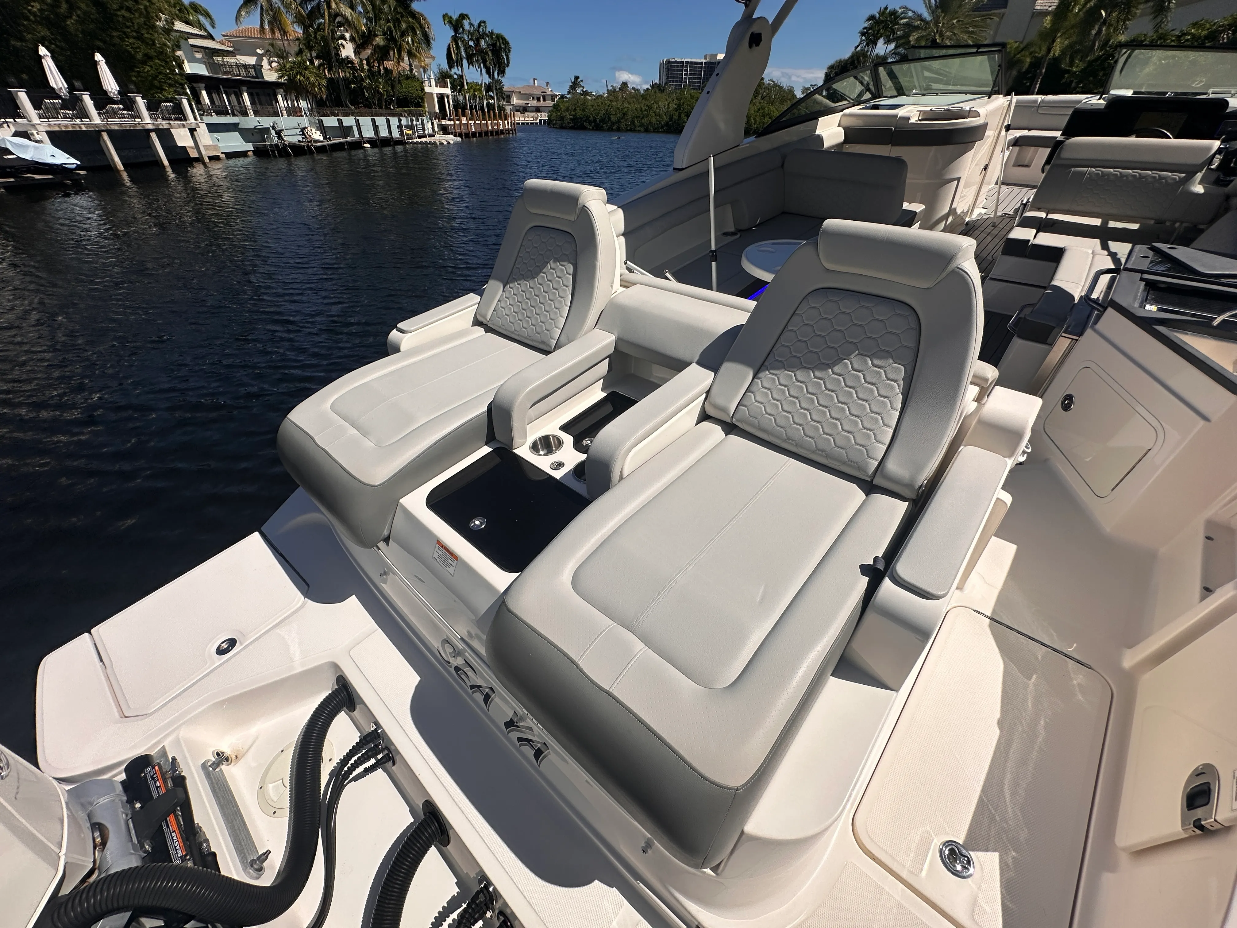 2020 Sea Ray 290 SDX OUTBOARD Image Thumbnail #11