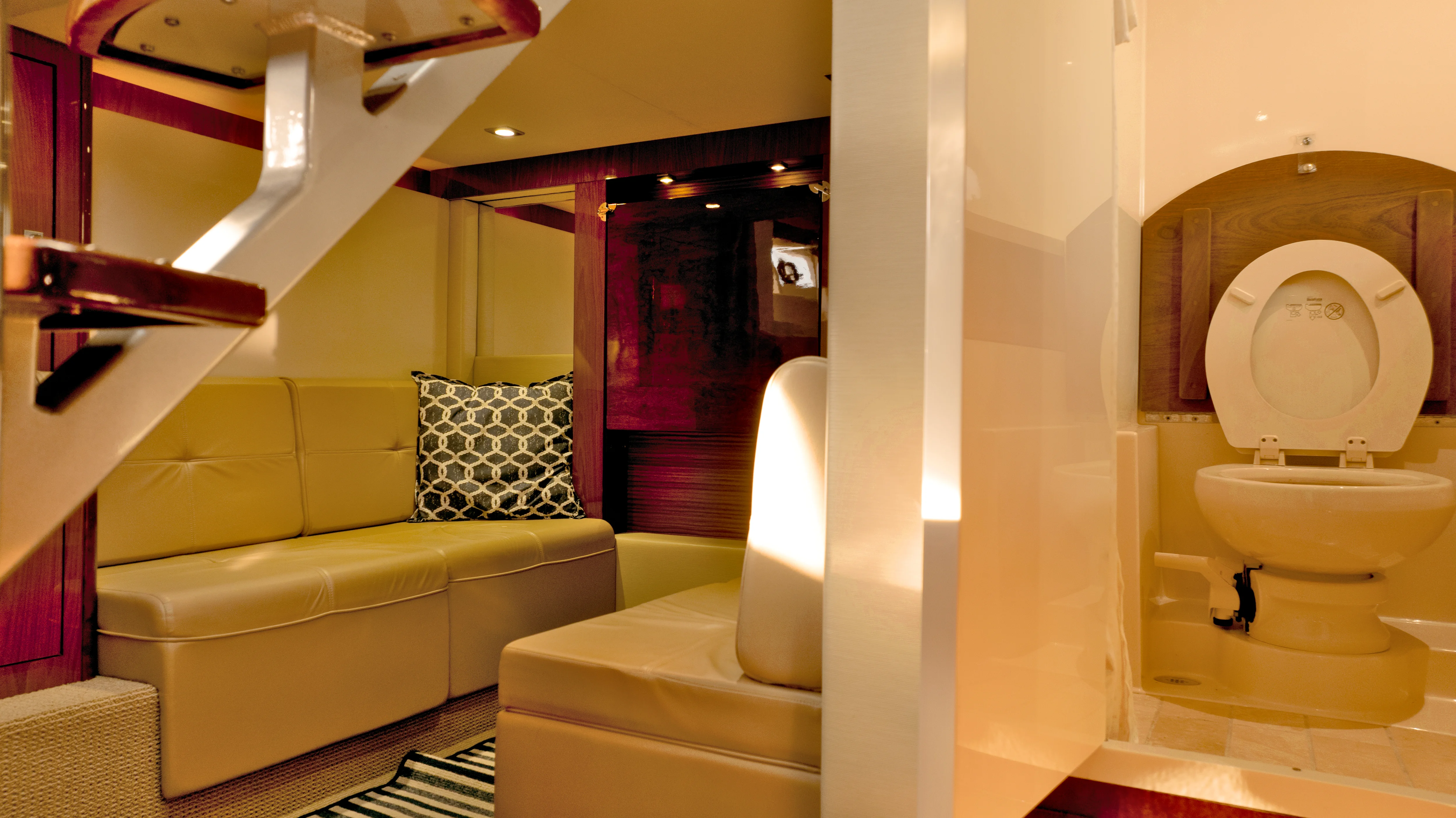 2014 Sea Ray 410 SUNDANCER Image Thumbnail #34