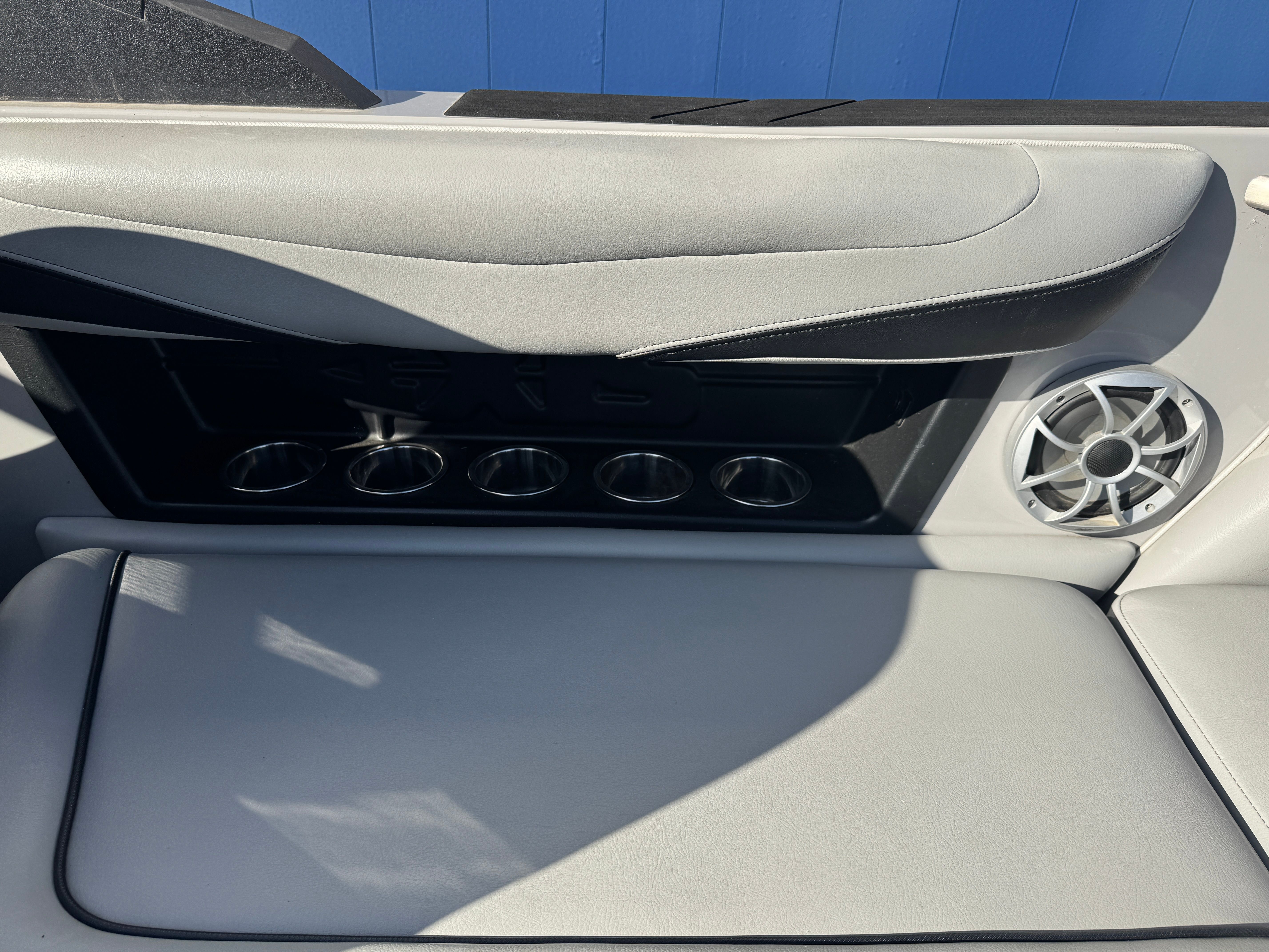 2018 Axis T22 Image Thumbnail #19