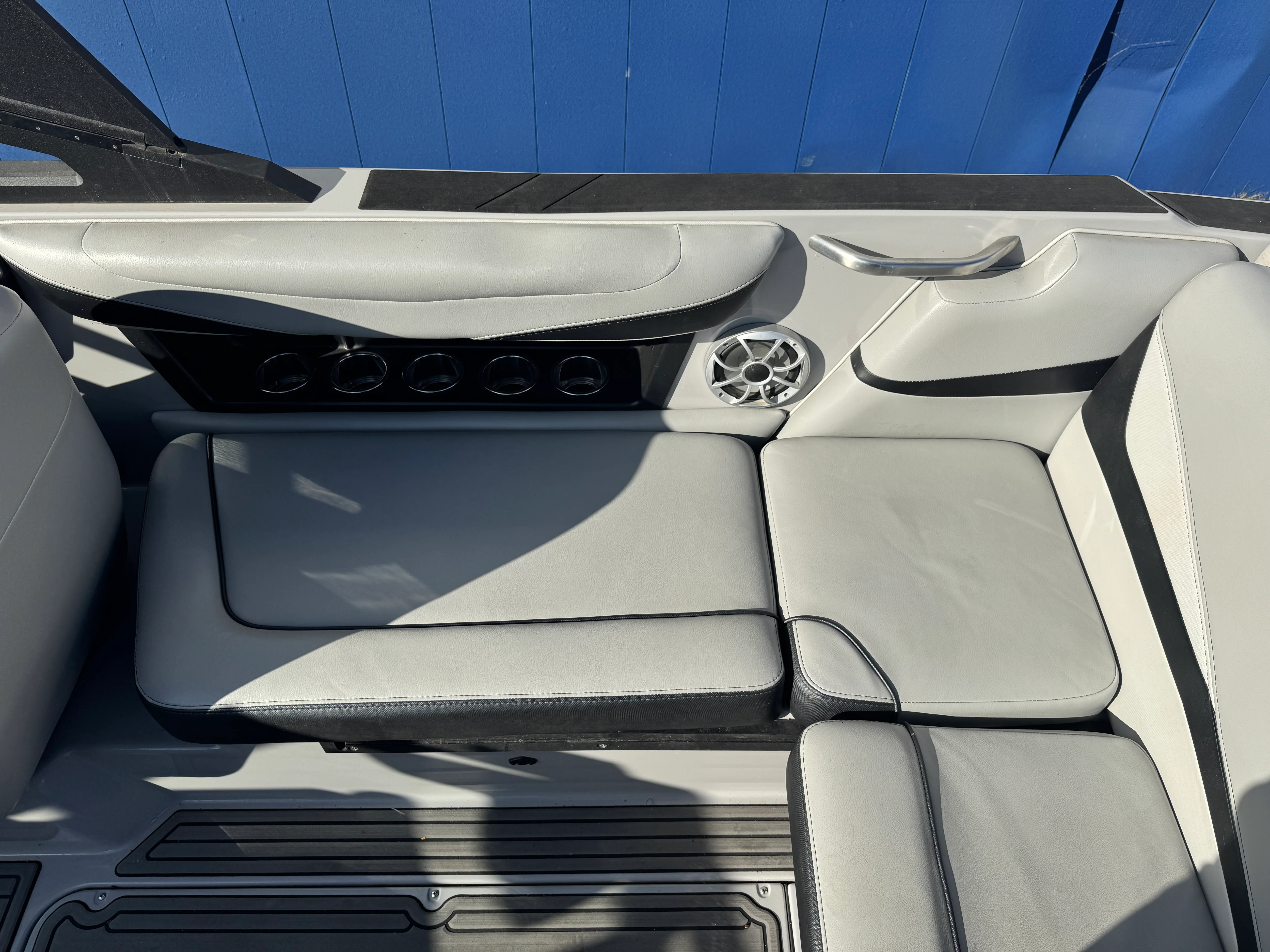 2018 Axis T22 Image Thumbnail #17