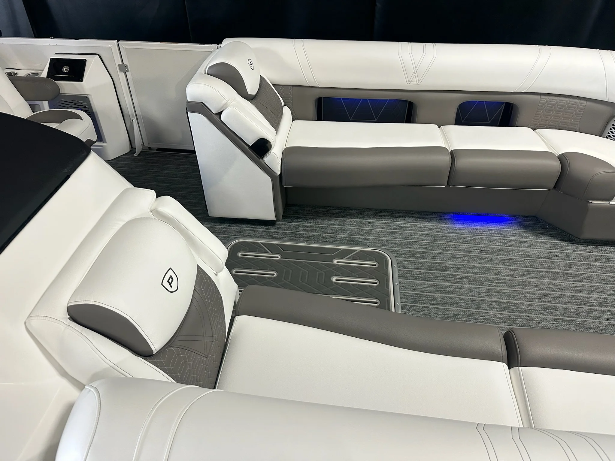 2026 Premier 250INTRIGUE Image Thumbnail #17