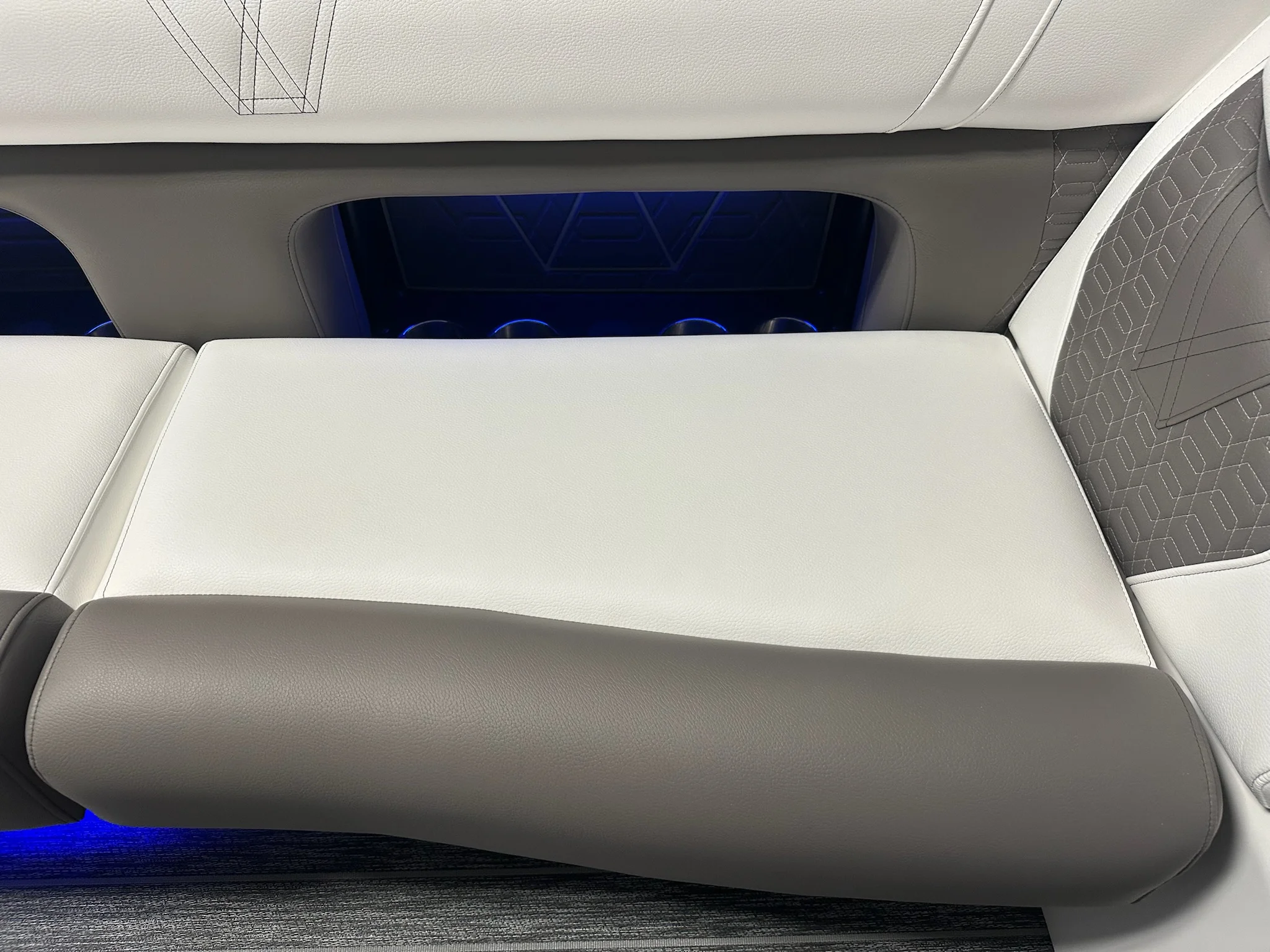 2026 Premier 250INTRIGUE Image Thumbnail #75