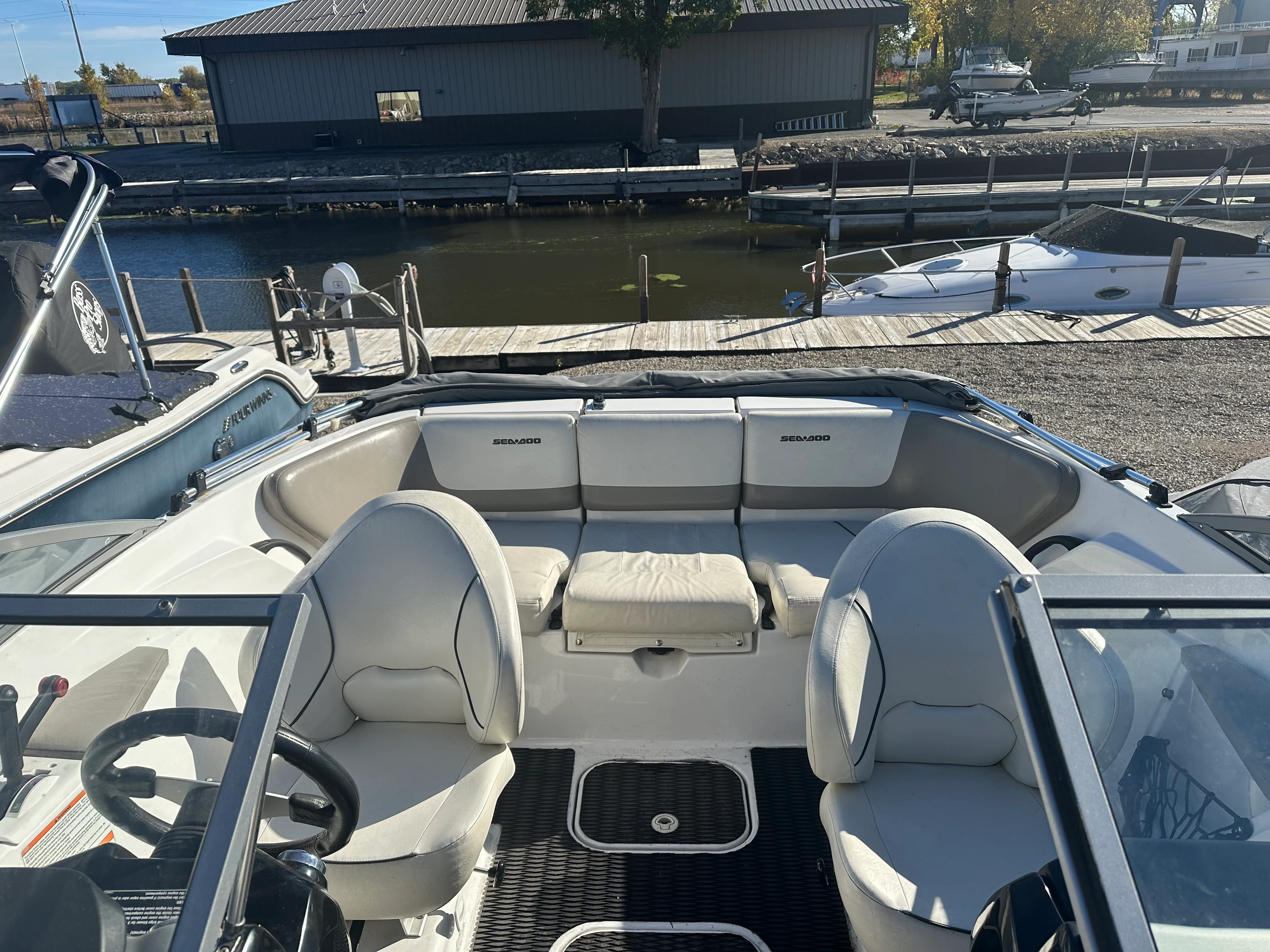 2011 Sea-Doo CHALLENGER 180 Image Thumbnail #10