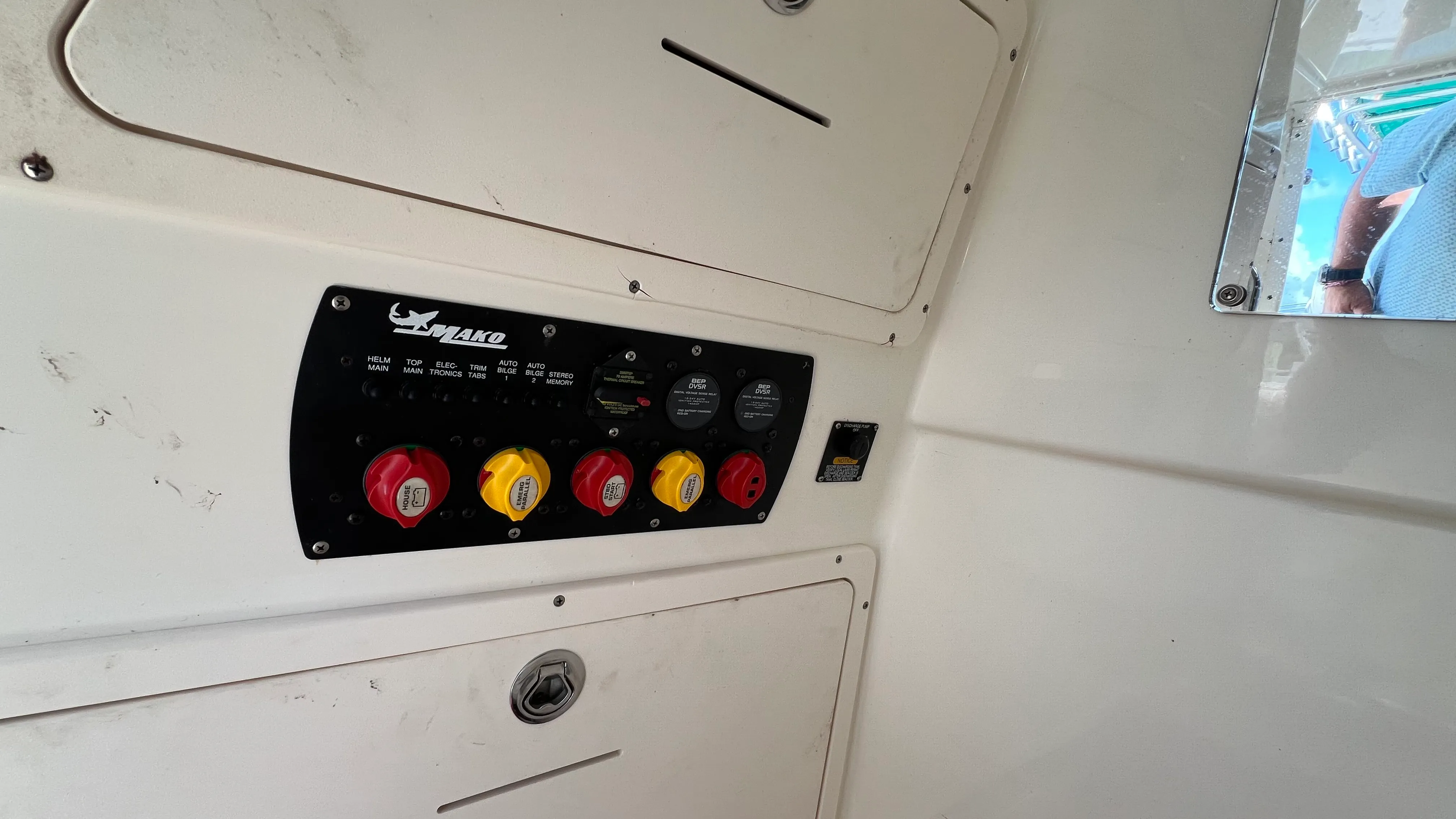 2014 Mako 284 CENTER CONSOLE Image Thumbnail #25