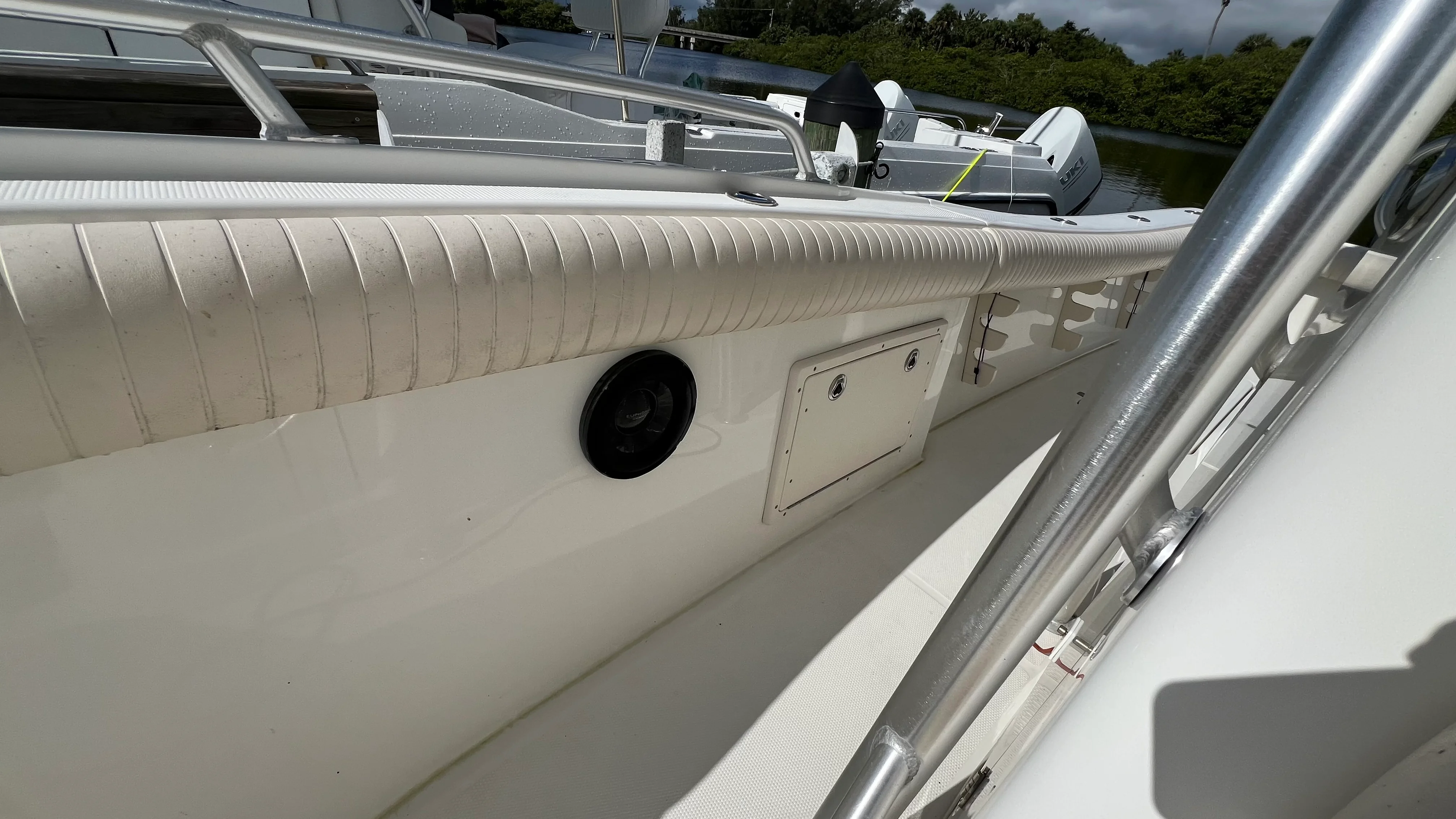 2014 Mako 284 CENTER CONSOLE Image Thumbnail #30