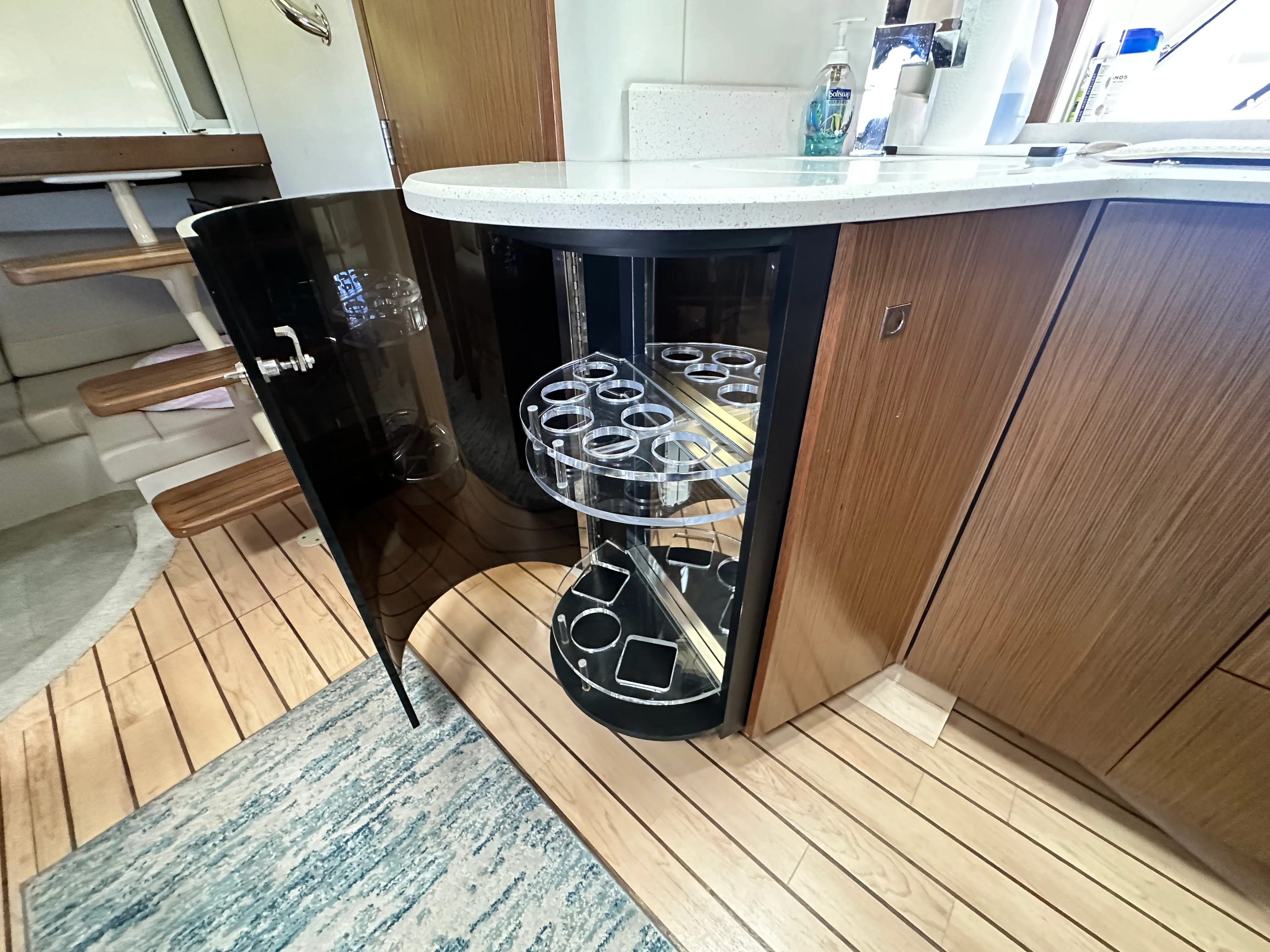 2014 Cruisers Yachts 380 EXPRESS Image Thumbnail #30