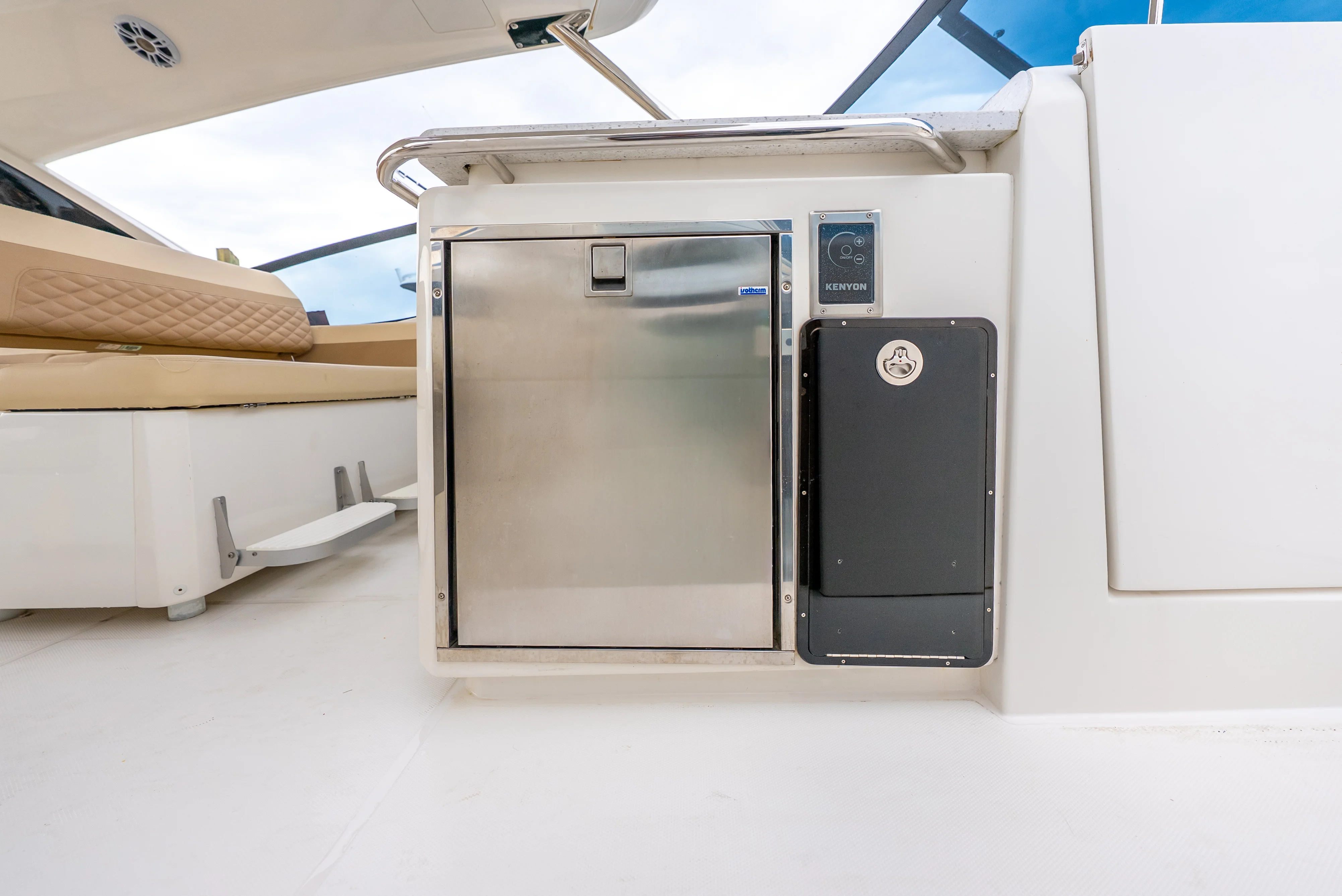 2020 Aquila 32 Image Thumbnail #64