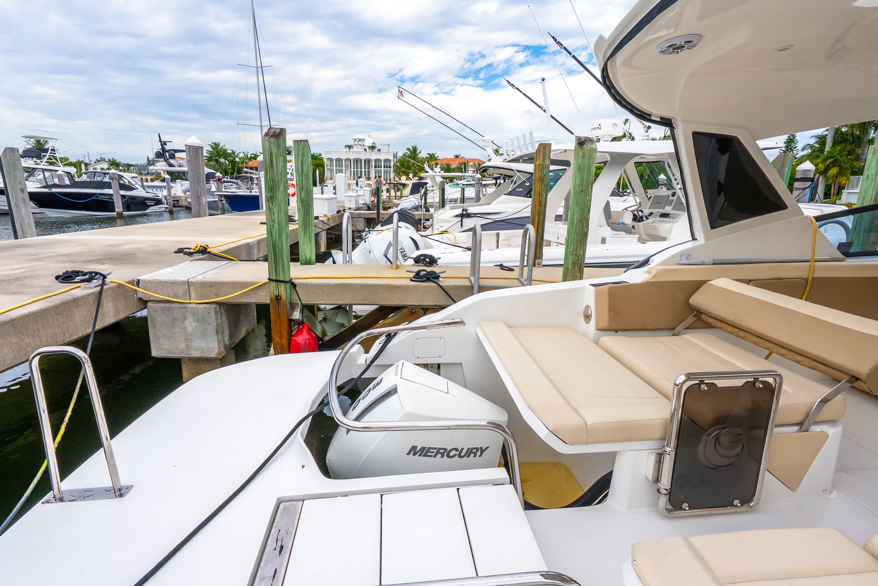 2020 Aquila 32 Image Thumbnail #6