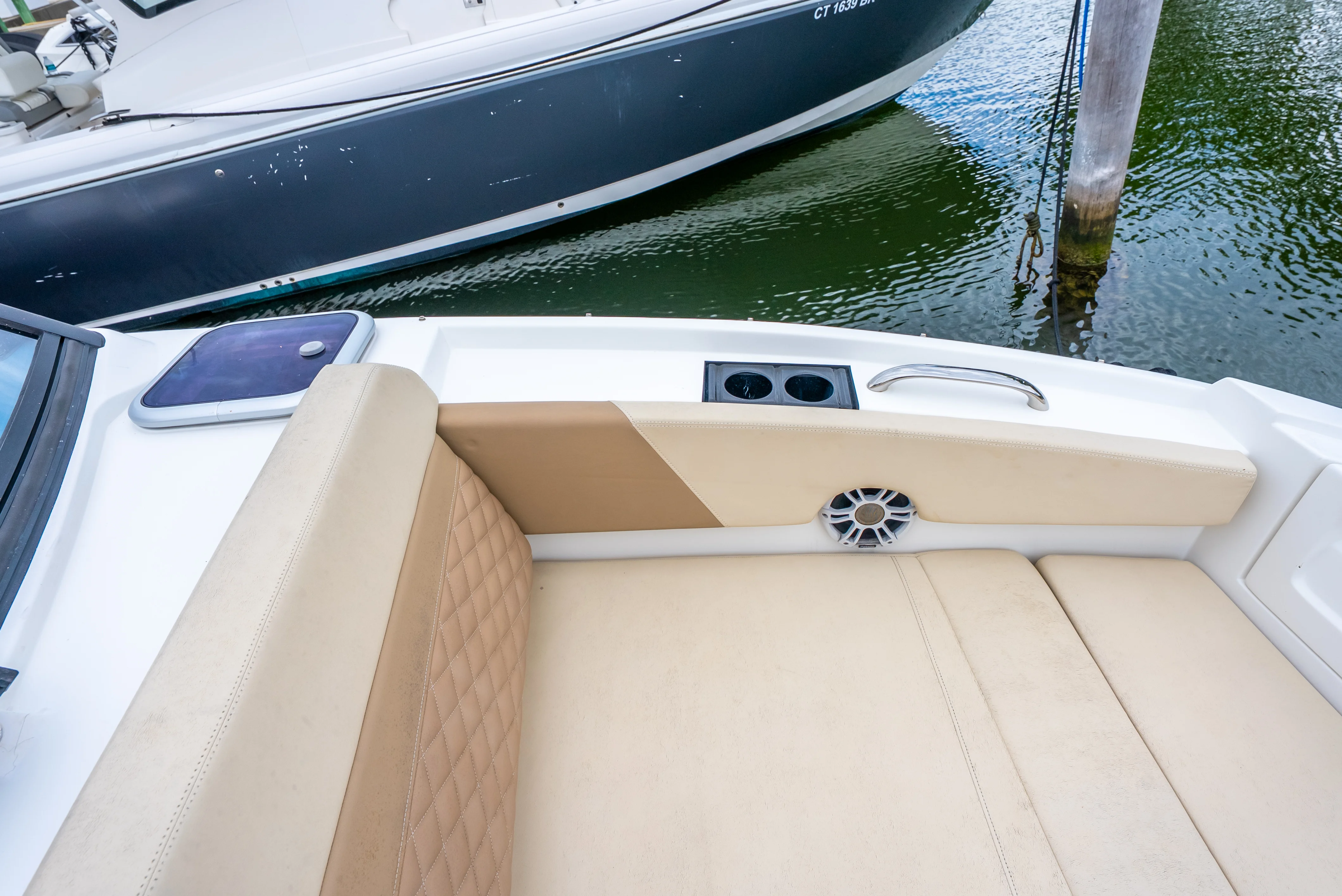 2020 Aquila 32 Image Thumbnail #40