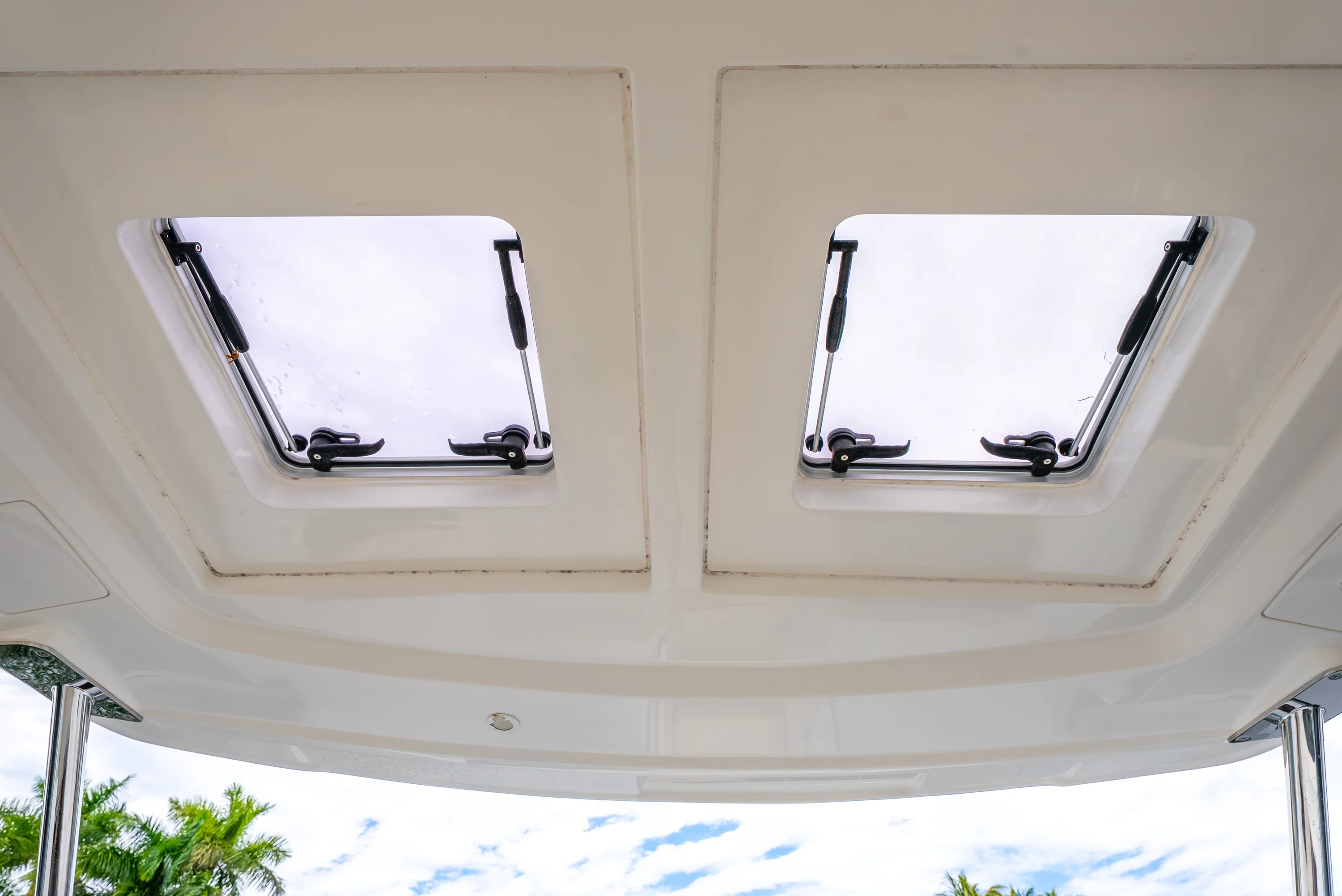 2020 Aquila 32 Image Thumbnail #27