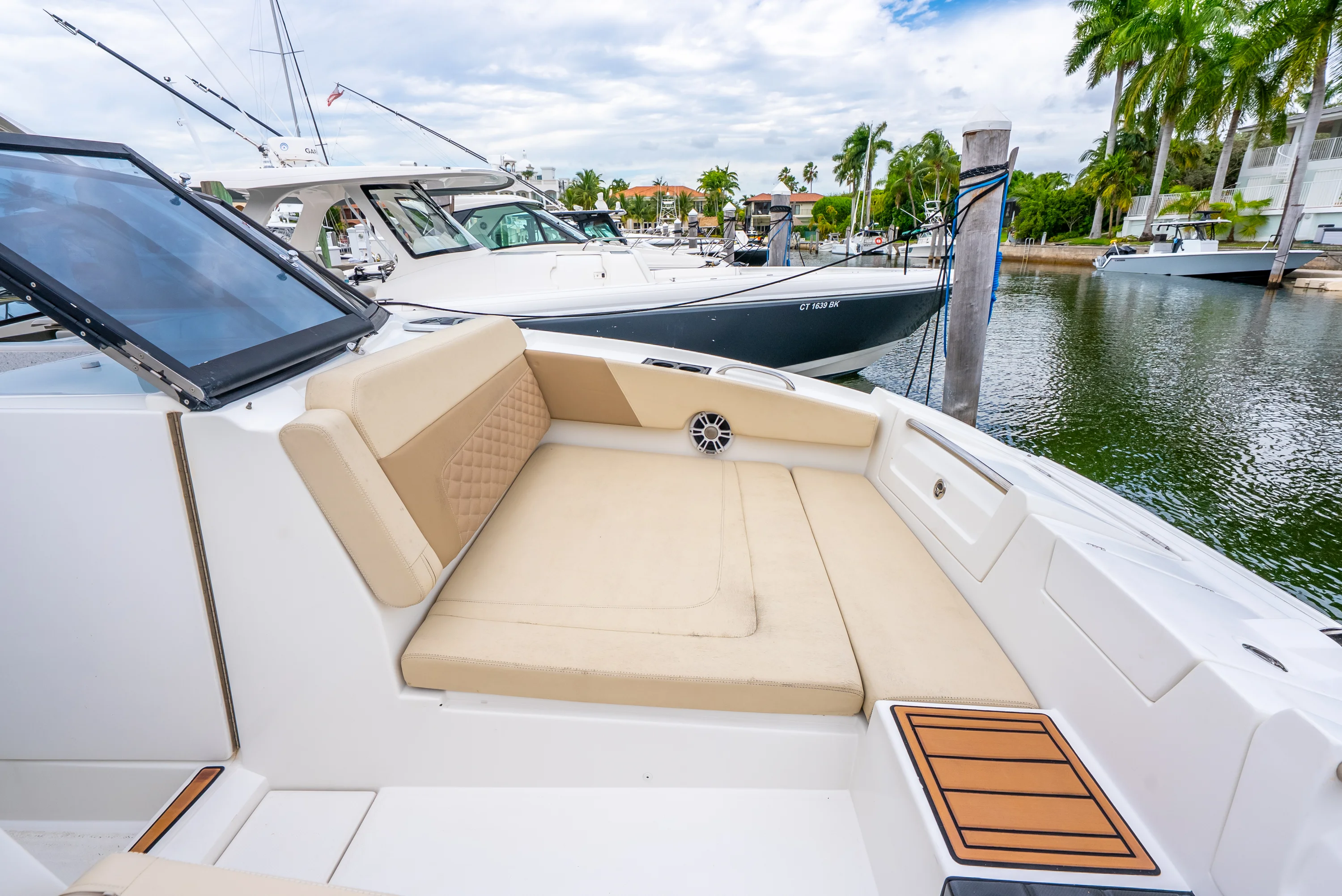 2020 Aquila 32 Image Thumbnail #39