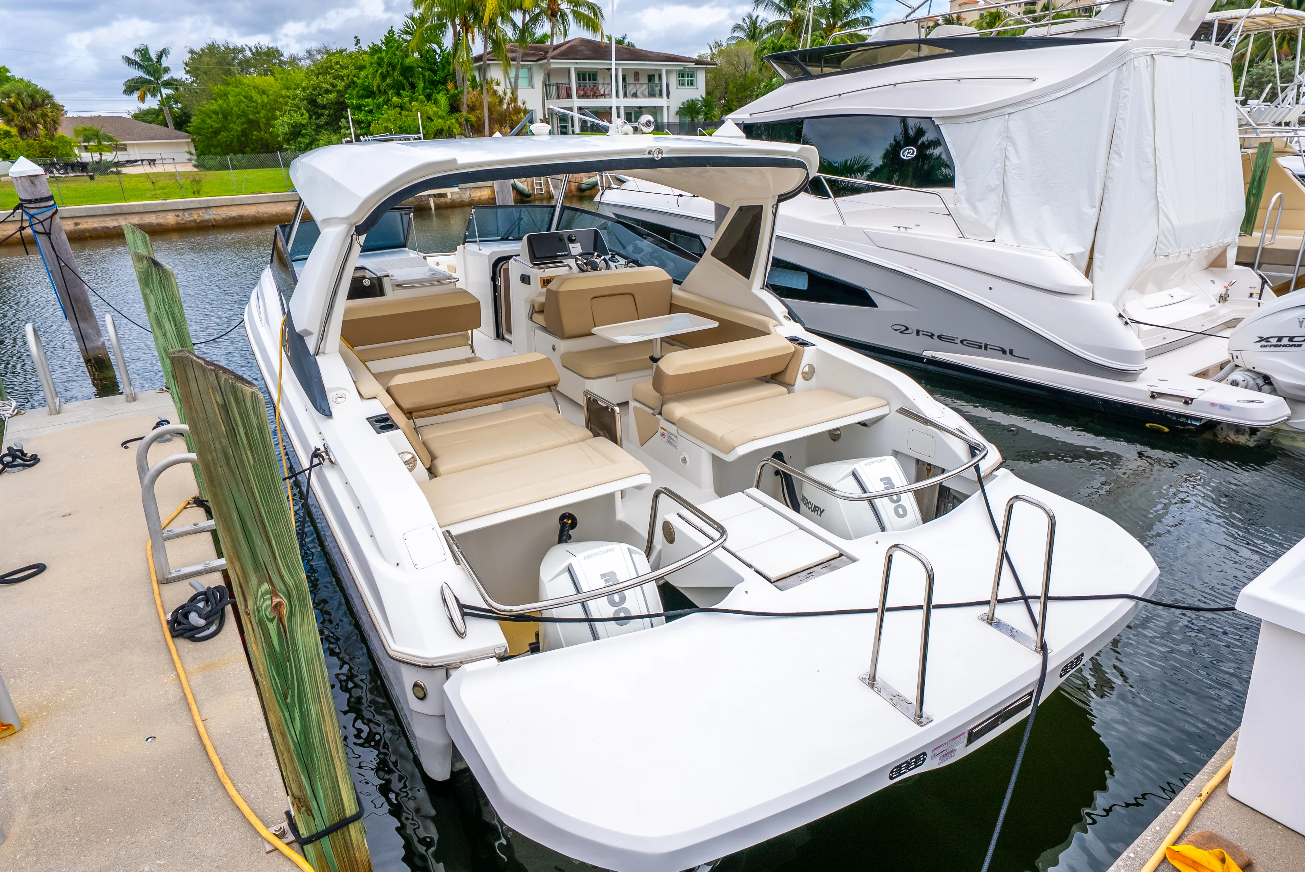 2020 Aquila 32 Image Thumbnail #2