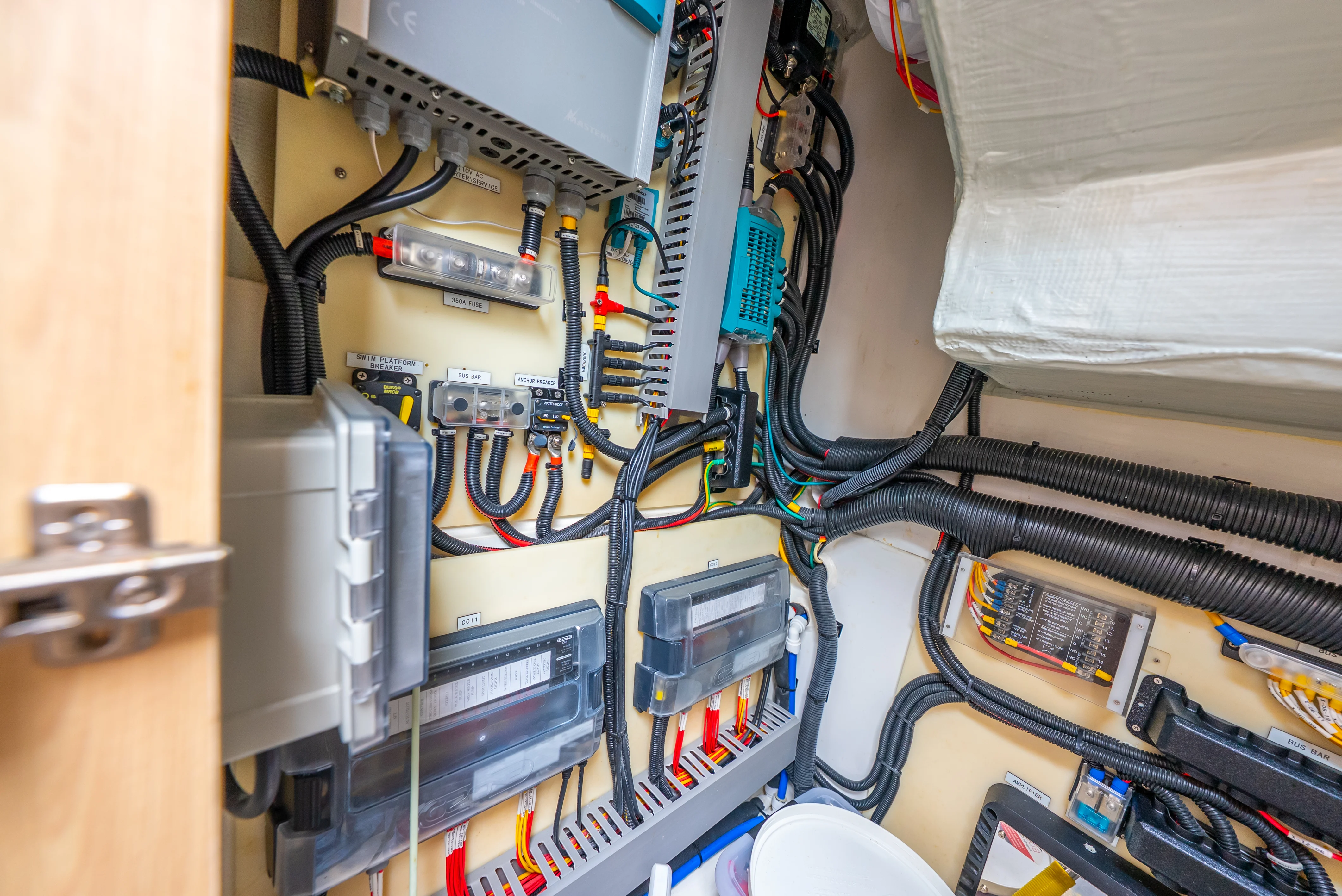 2020 Aquila 32 Image Thumbnail #63