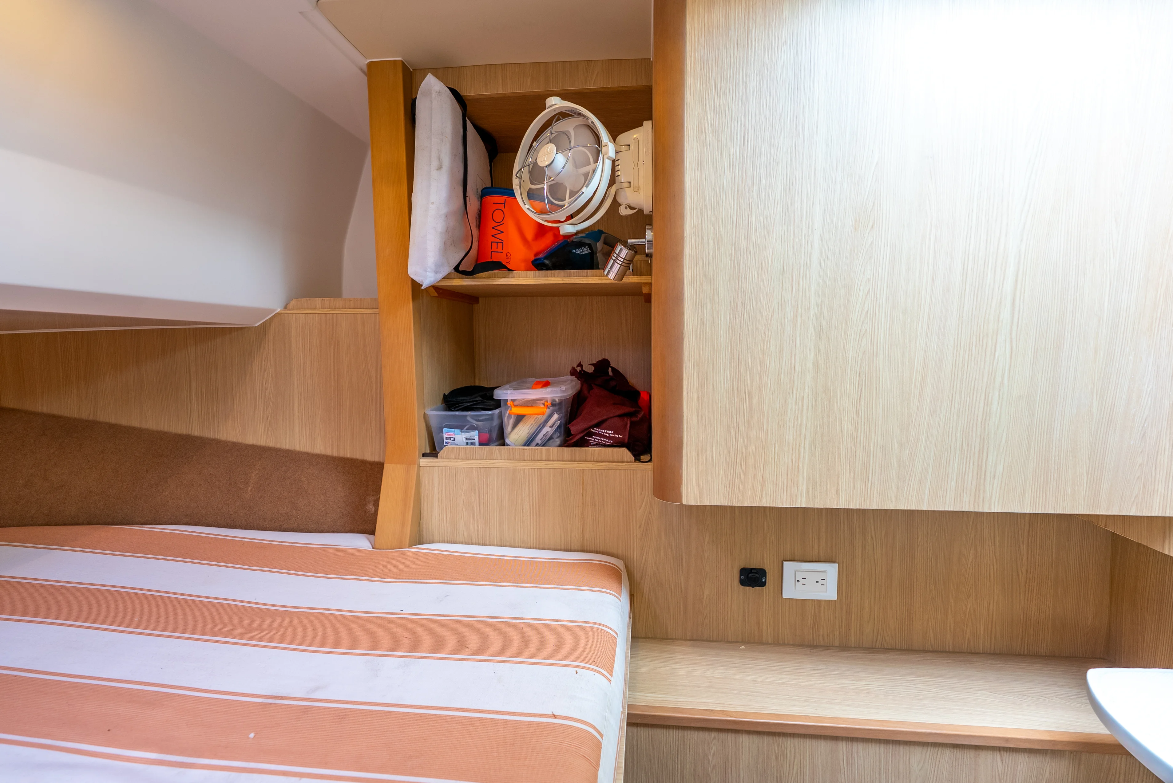 2020 Aquila 32 Image Thumbnail #70