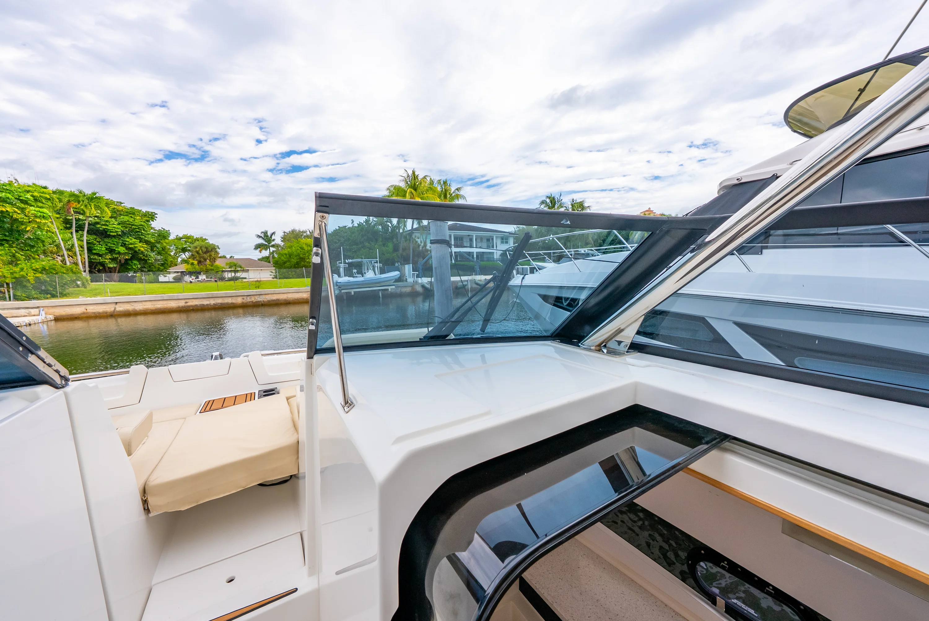 2020 Aquila 32 Image Thumbnail #35