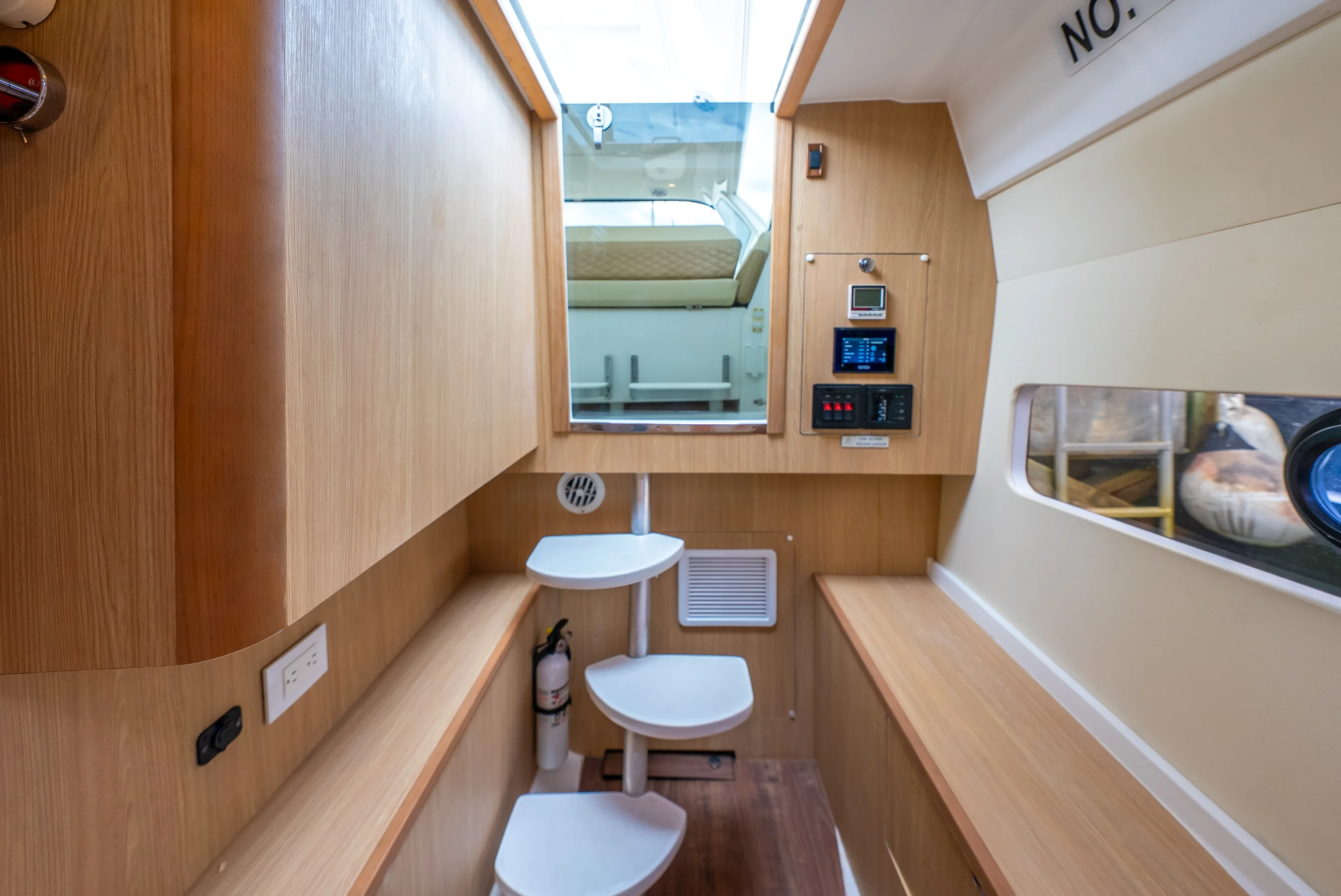 2020 Aquila 32 Image Thumbnail #73