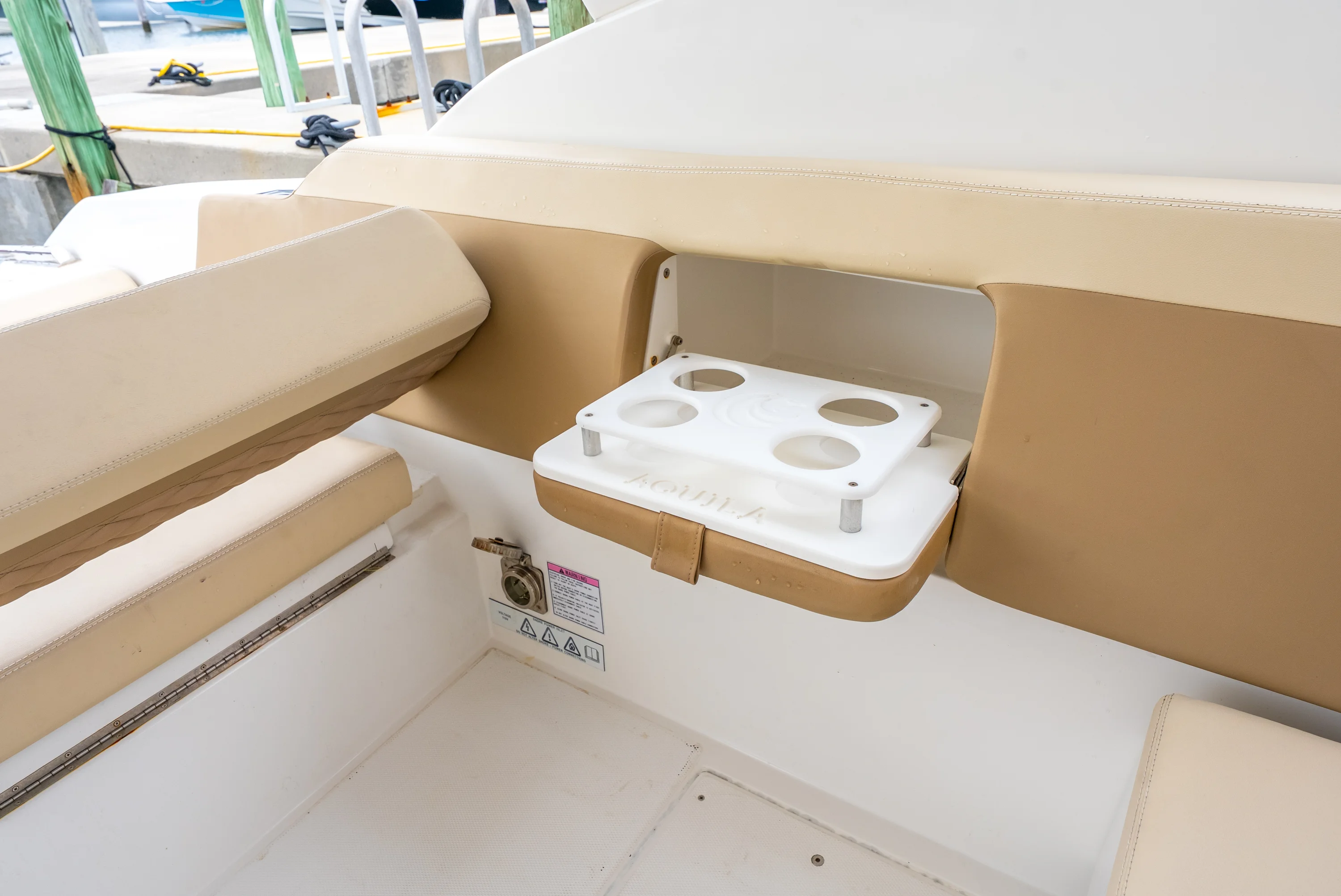 2020 Aquila 32 Image Thumbnail #11