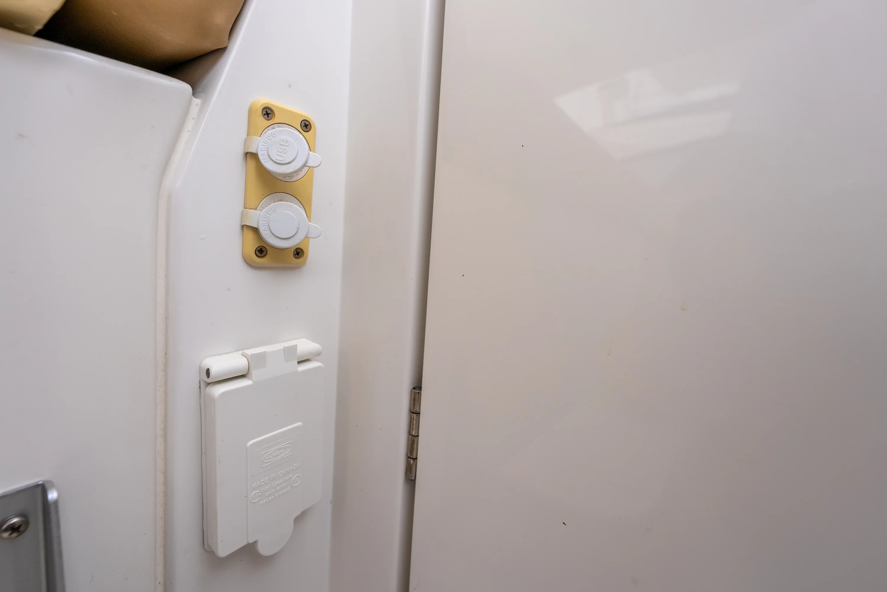 2020 Aquila 32 Image Thumbnail #77