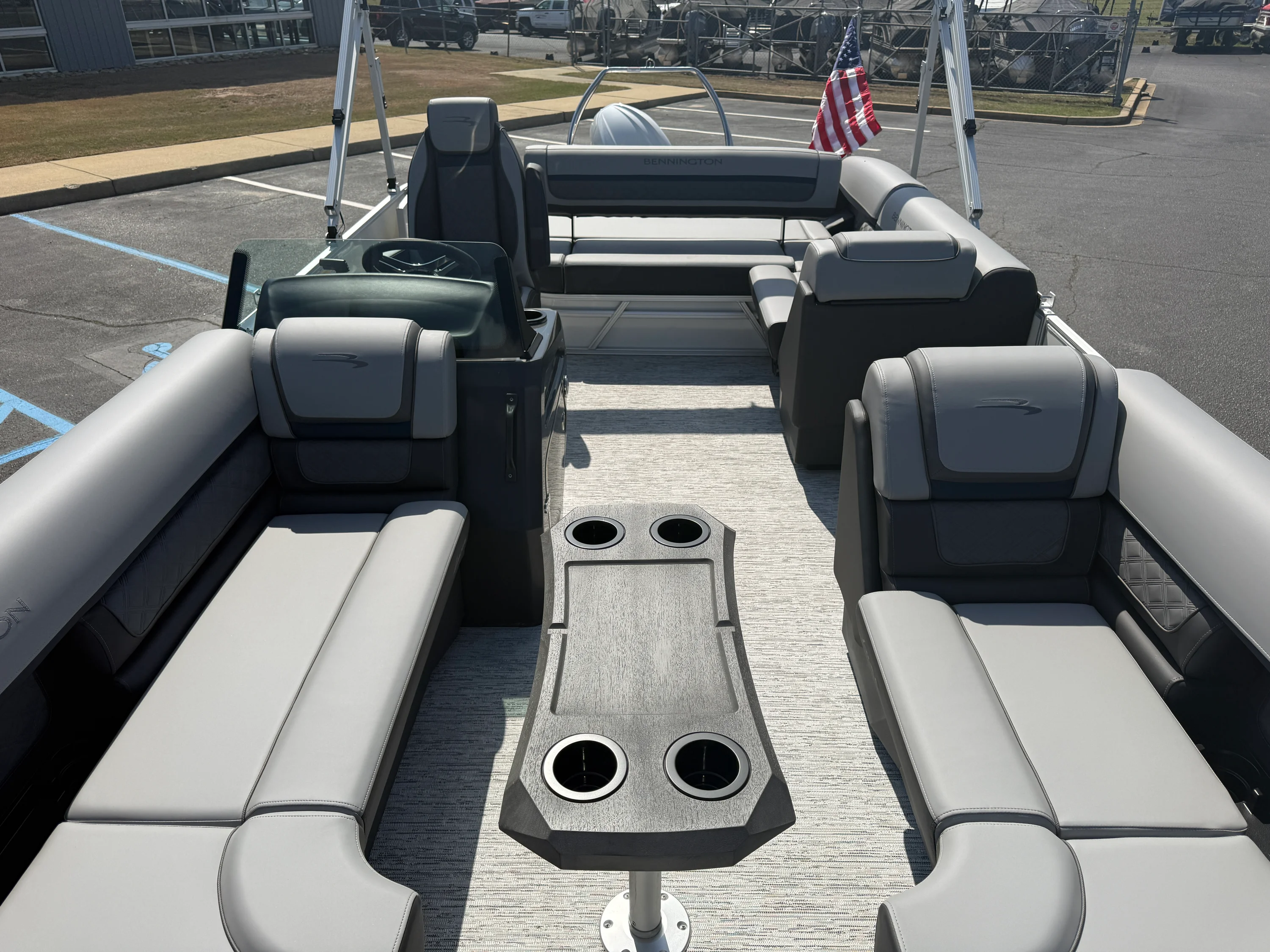 2026 Bennington 22 SSB LUXE Image Thumbnail #8