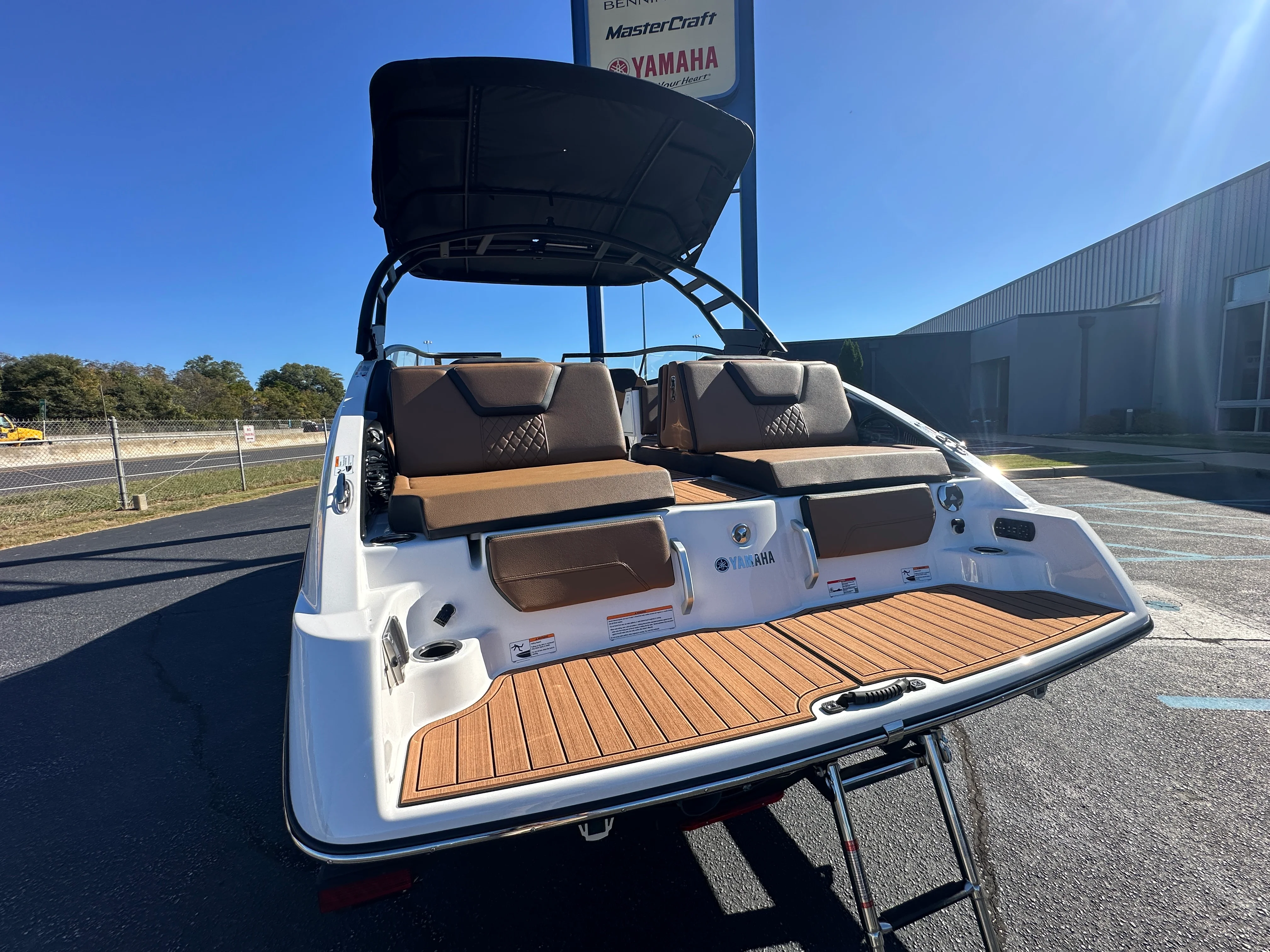 2026 Yamaha 252SD Image Thumbnail #4