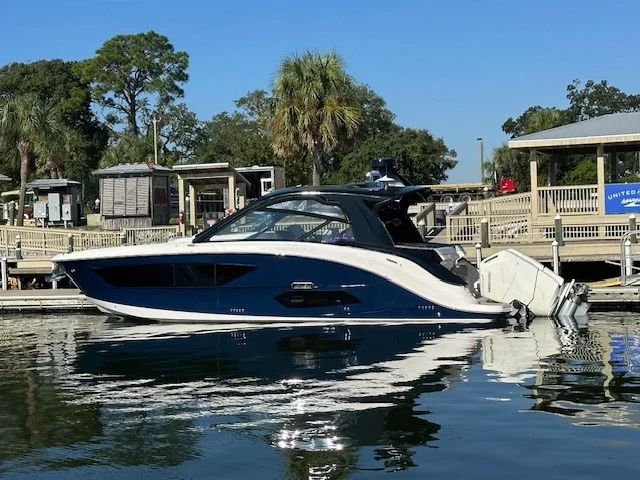 2024 Sea Ray Sundancer 370 Outboard Image Thumbnail #7