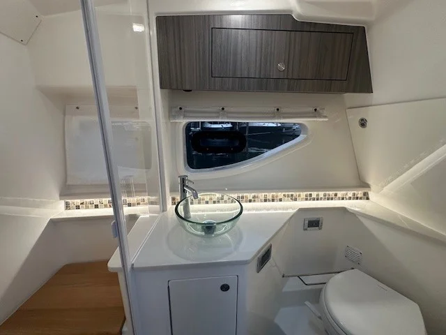 2024 Sea Ray Sundancer 370 Outboard Image Thumbnail #35