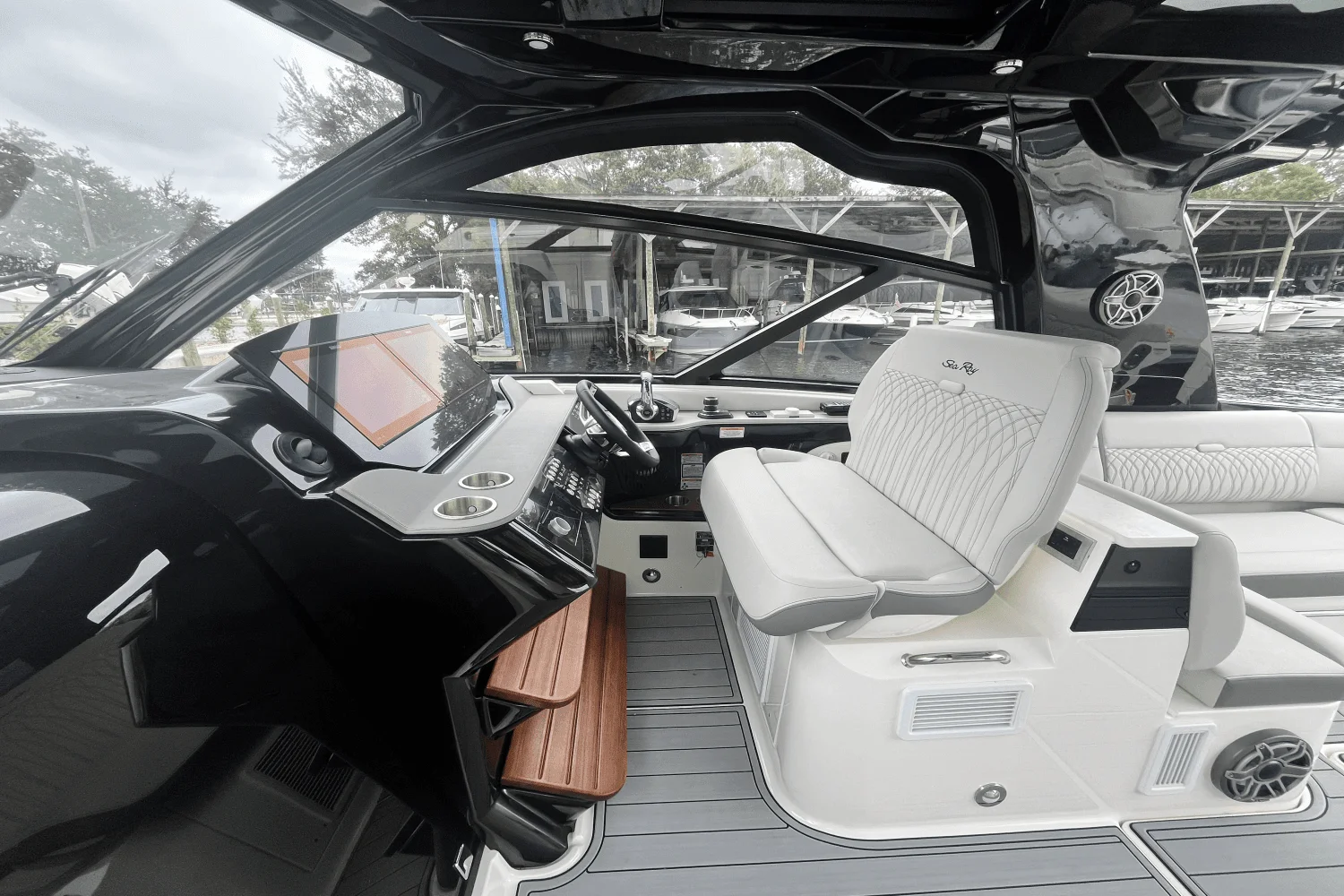 2024 Sea Ray Sundancer 370 Outboard Image Thumbnail #14