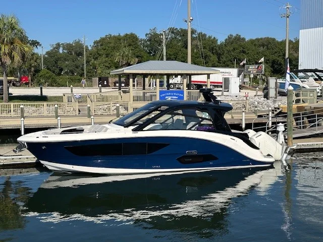 2024 Sea Ray Sundancer 370 Outboard Image Thumbnail #2