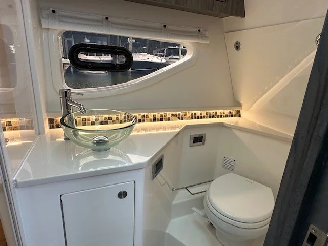 2024 Sea Ray Sundancer 370 Outboard Image Thumbnail #53