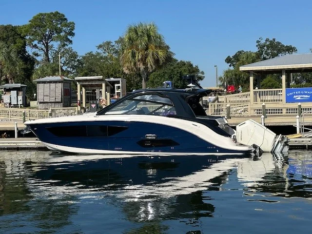 2024 Sea Ray Sundancer 370 Outboard Image Thumbnail #4