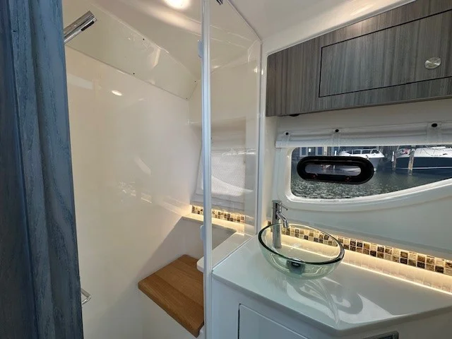 2024 Sea Ray Sundancer 370 Outboard Image Thumbnail #30