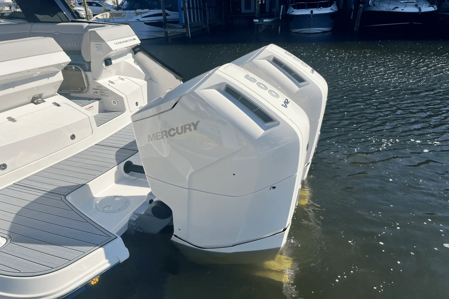 2024 Sea Ray Sundancer 370 Outboard Image Thumbnail #10