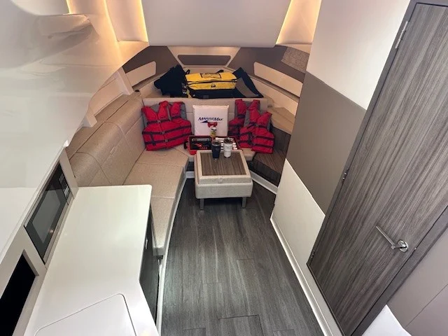 2024 Sea Ray Sundancer 370 Outboard Image Thumbnail #37