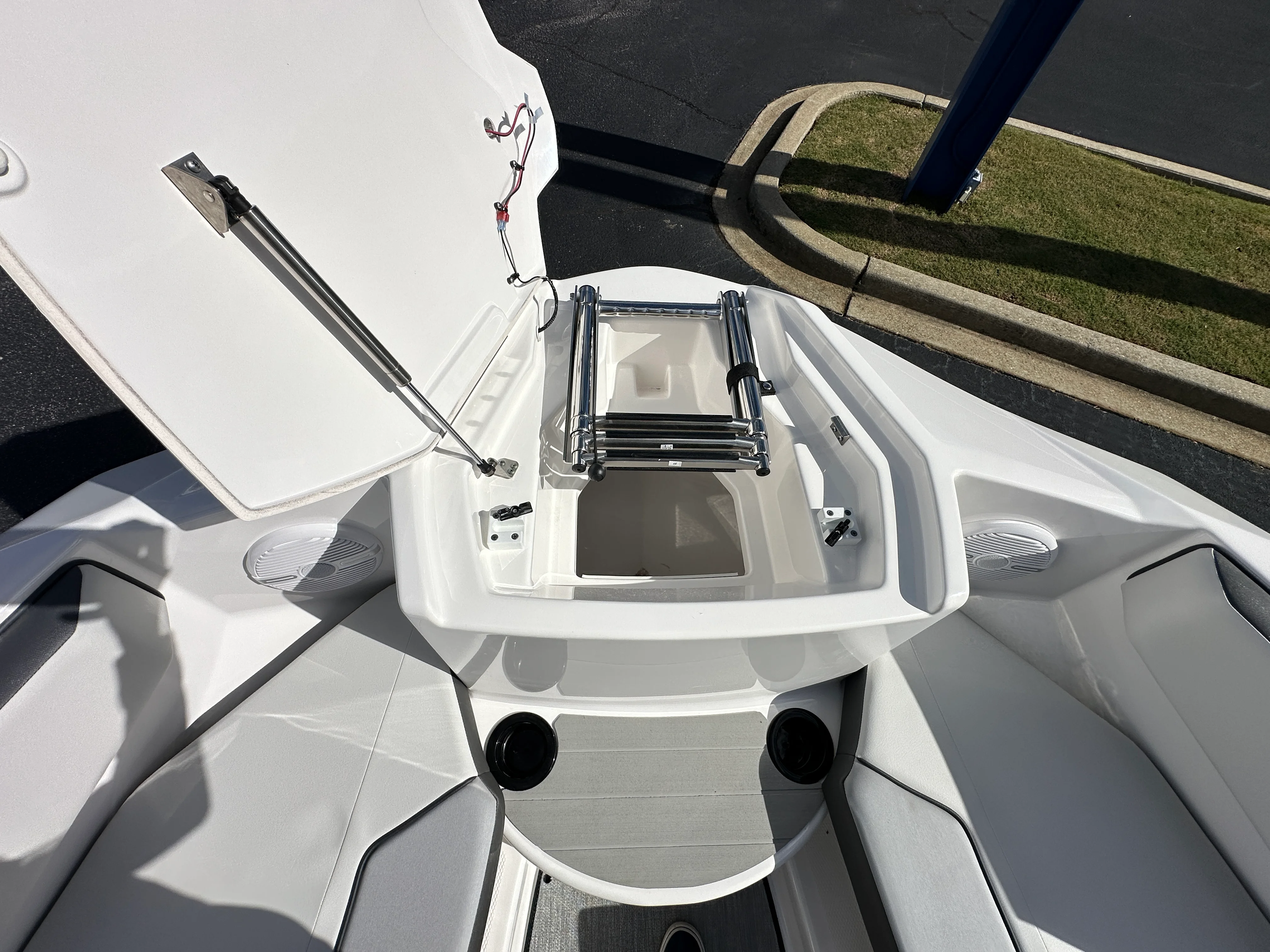 2026 Yamaha AR220 Image Thumbnail #9